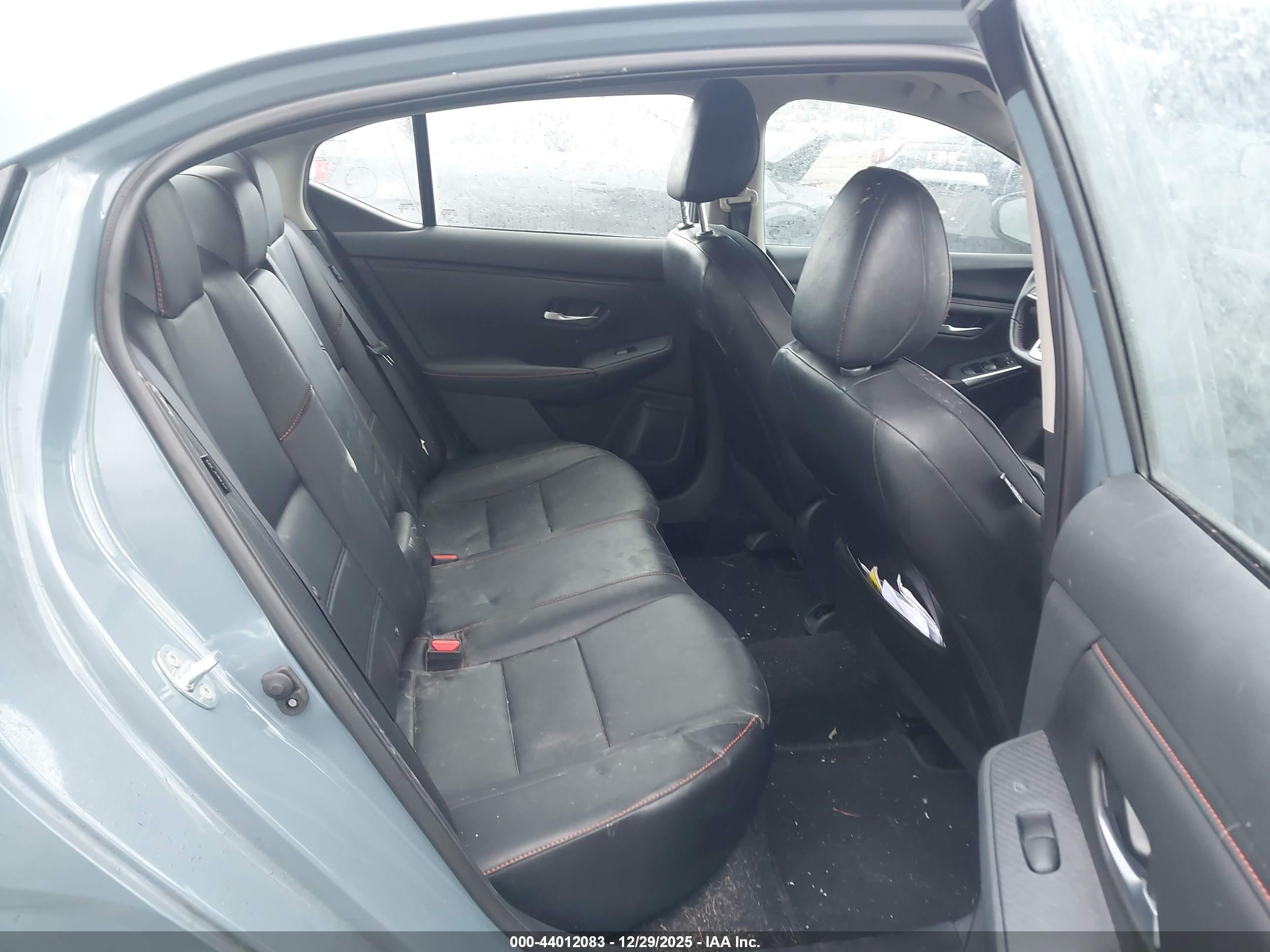 NISSAN SENTRA image 8