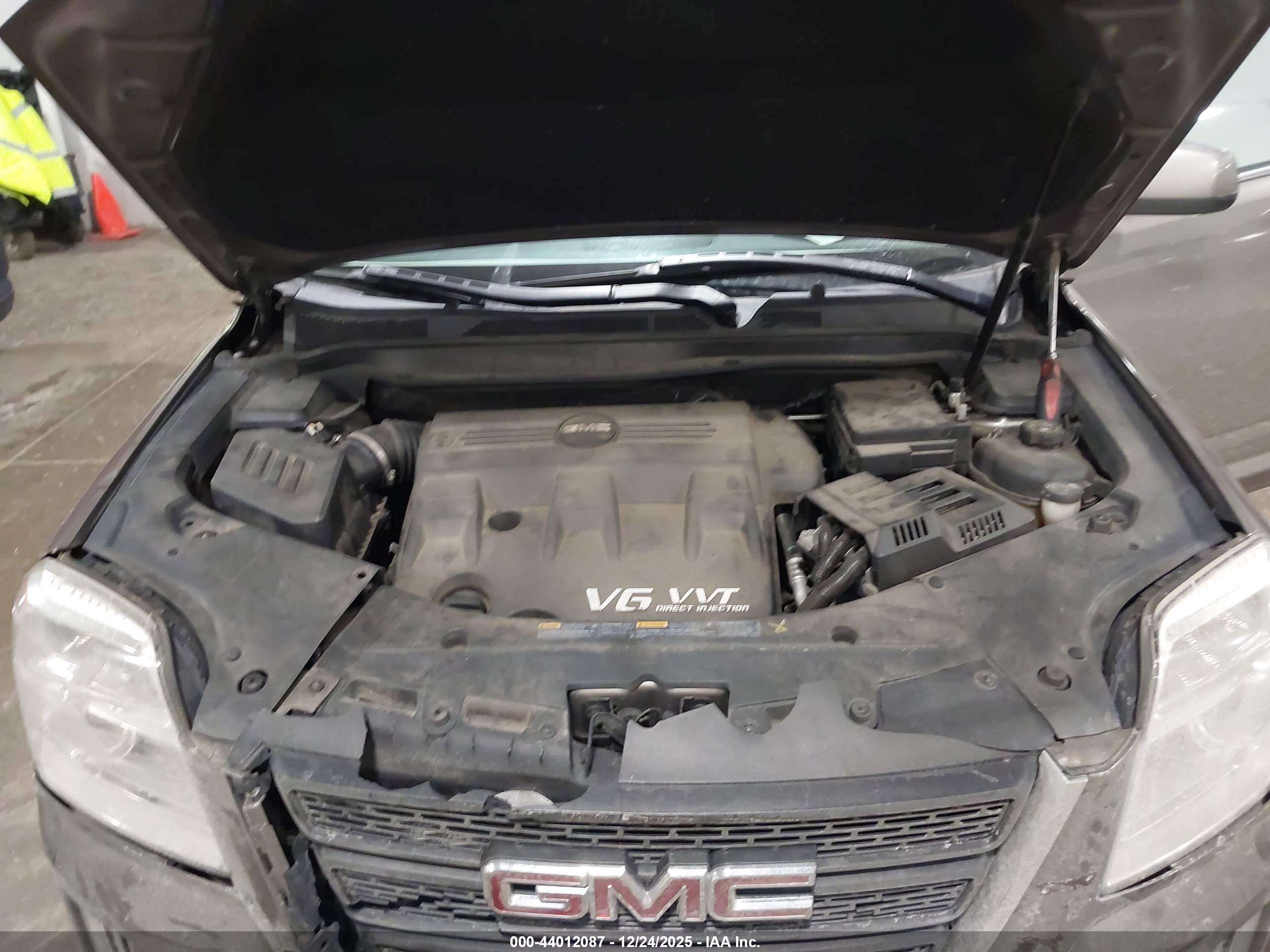 GMC TERRAIN image 10