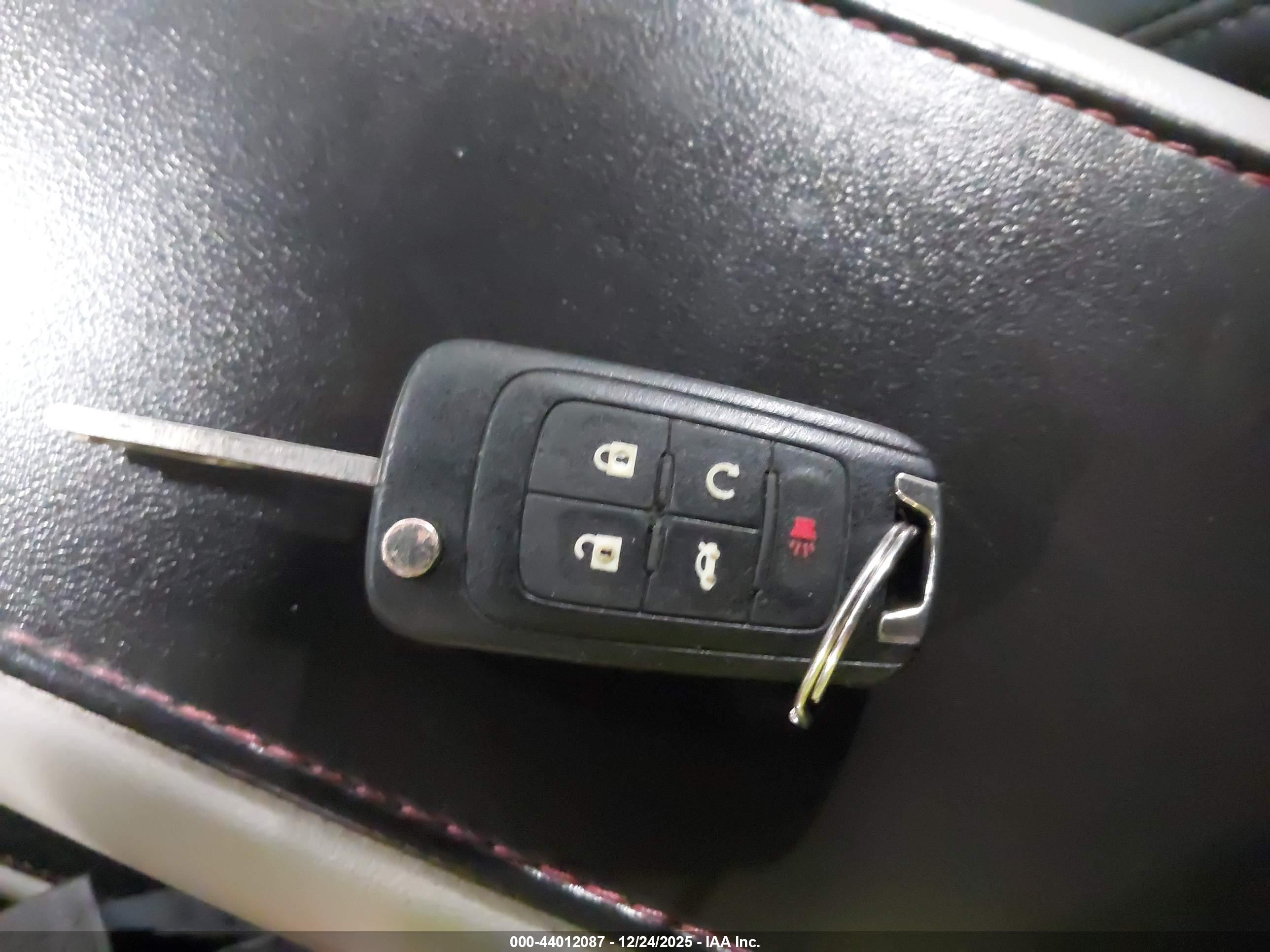 GMC TERRAIN image 11