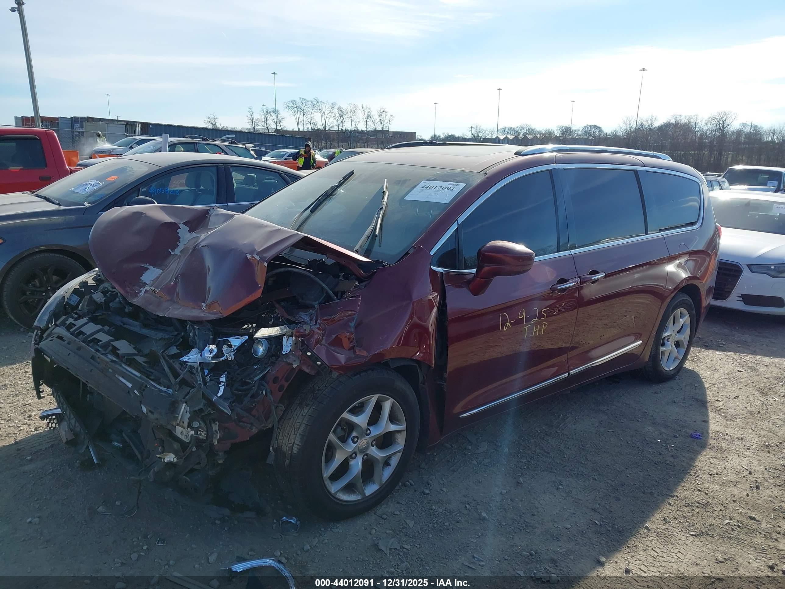CHRYSLER PACIFICA image 2