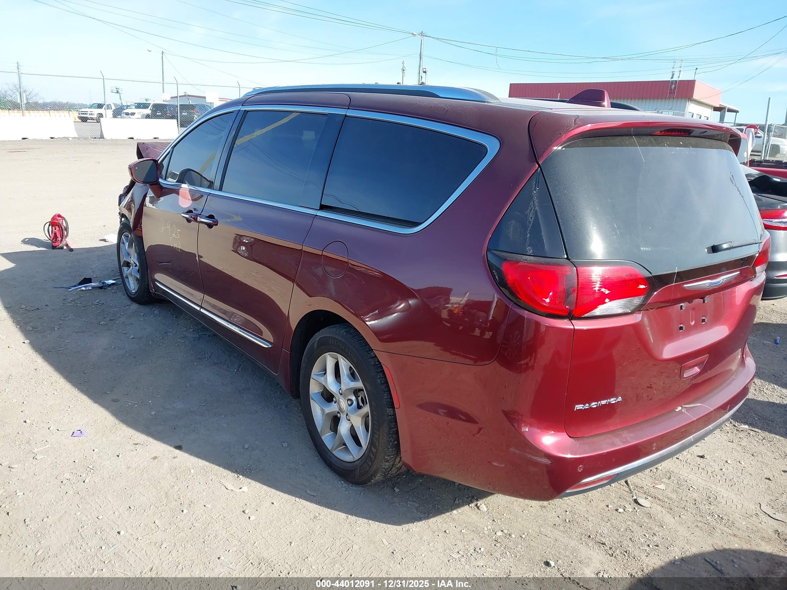 CHRYSLER PACIFICA image 3