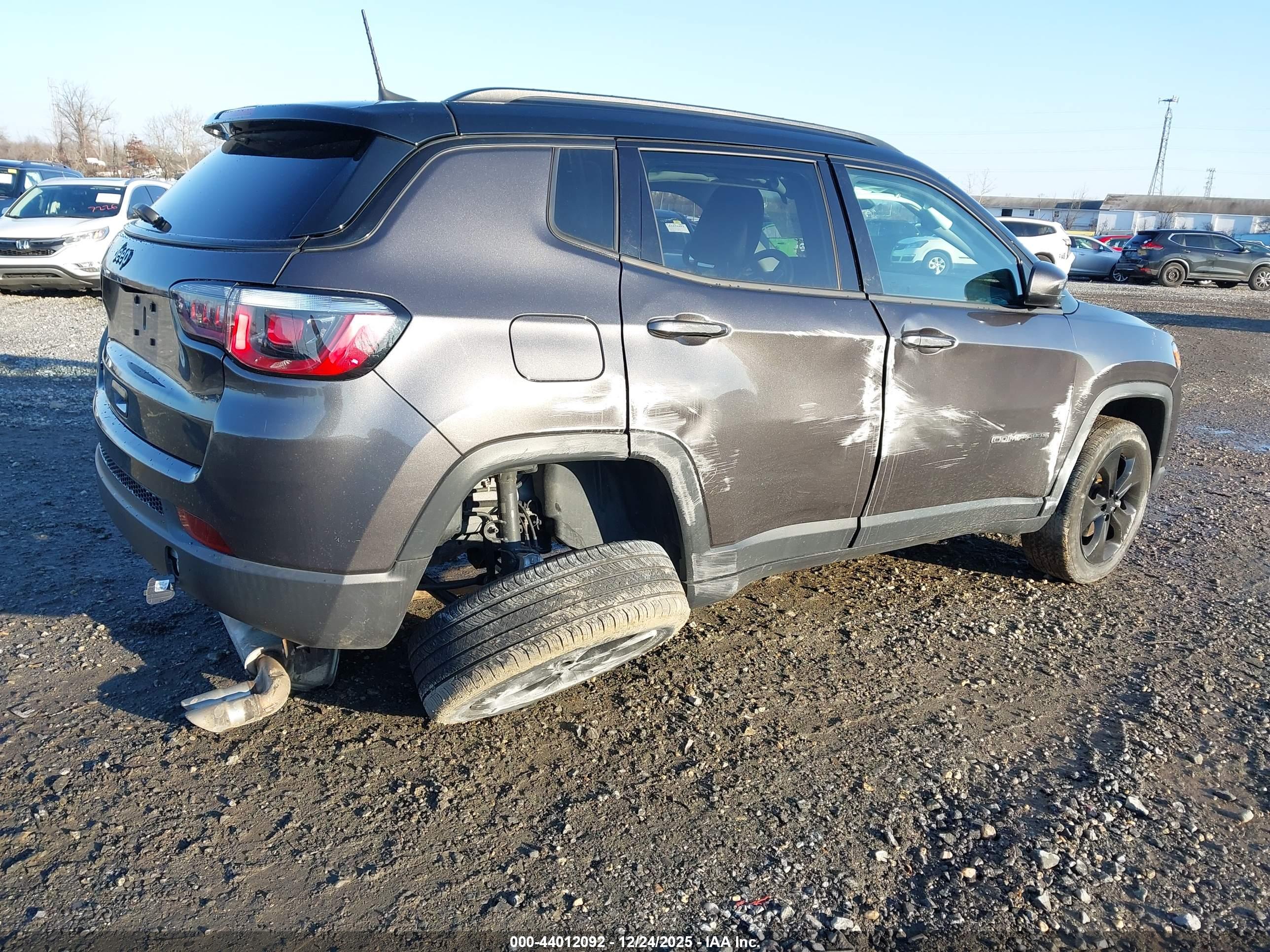 JEEP COMPASS image 4