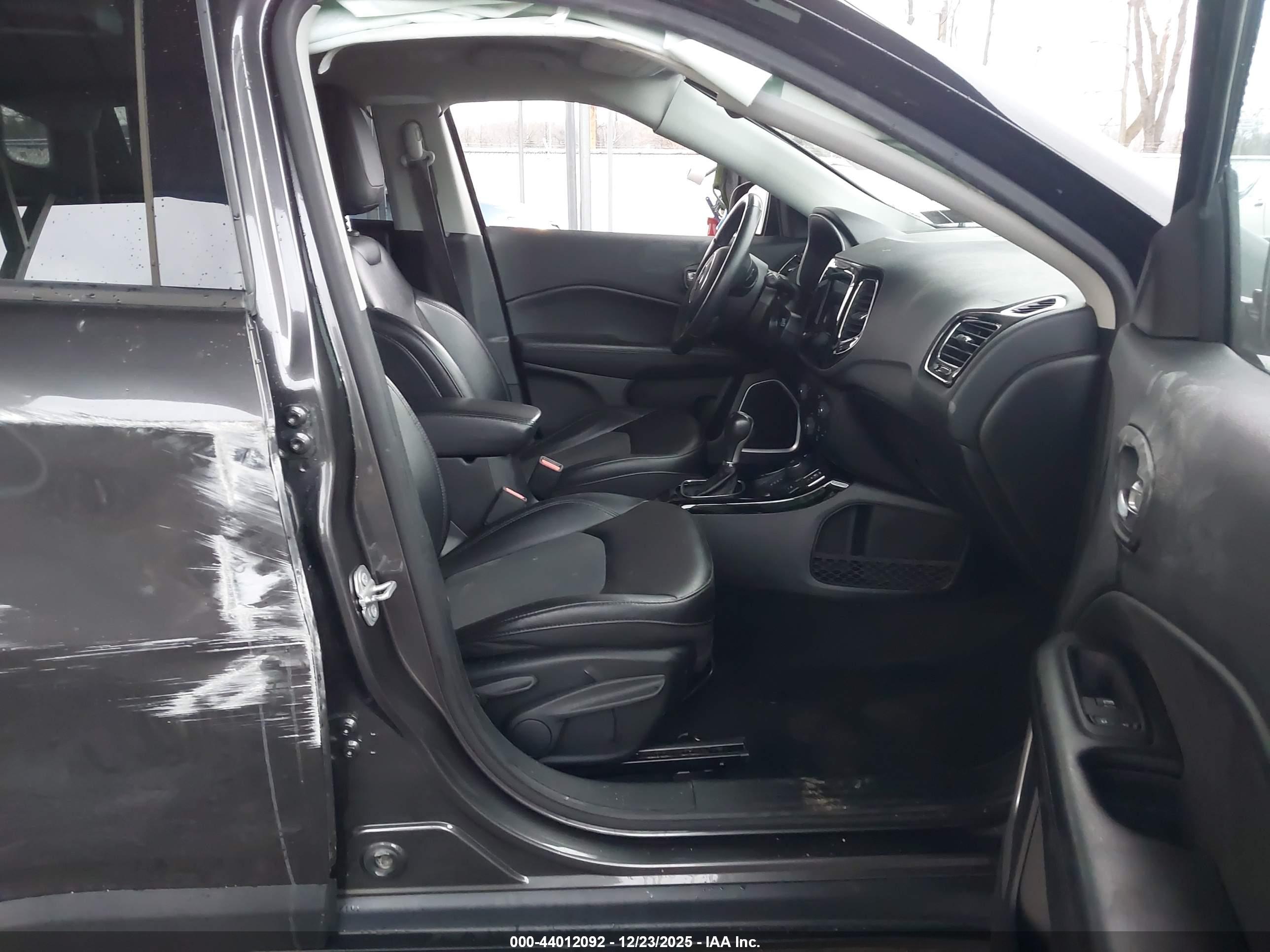 JEEP COMPASS image 5