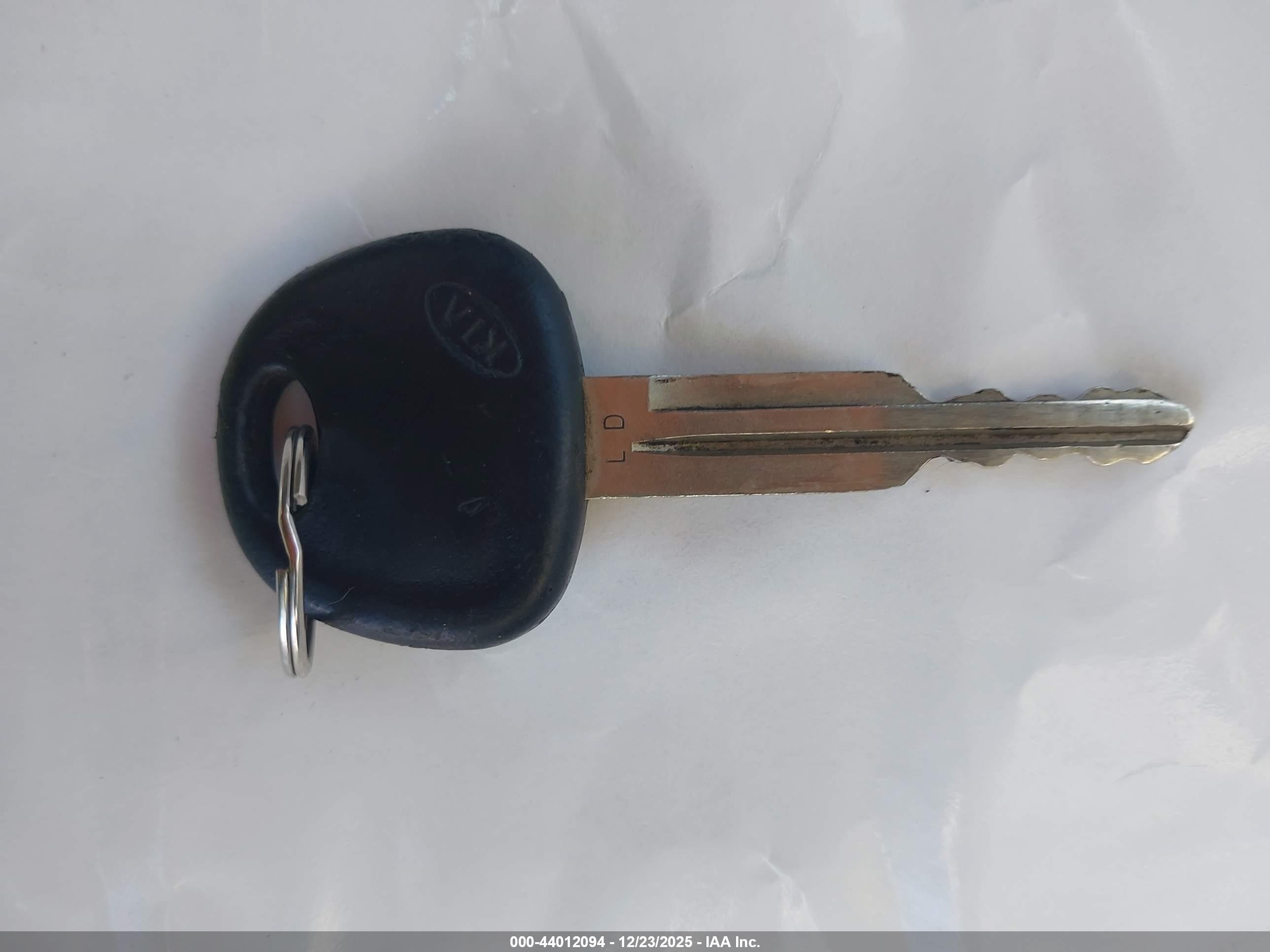 KIA SPECTRA image 11
