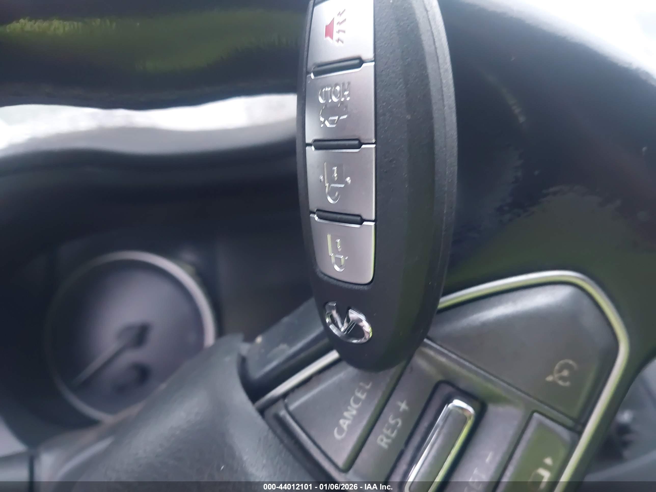 INFINITI Q50 image 11
