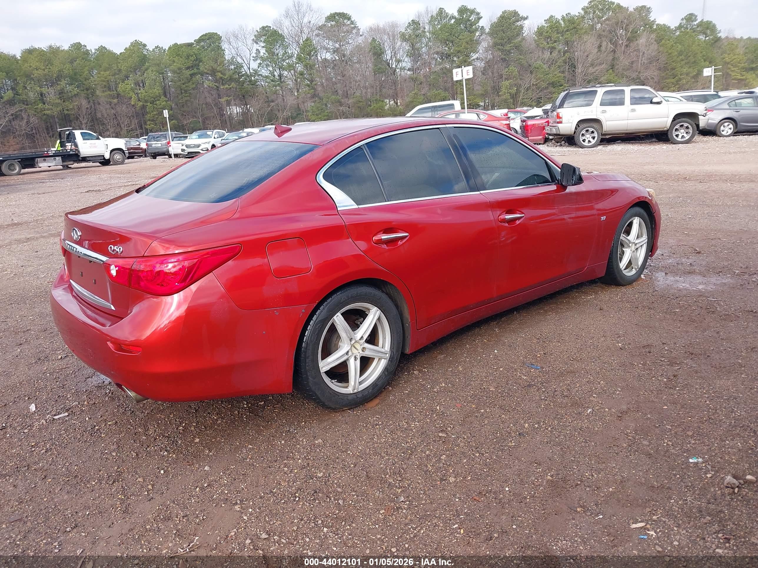 INFINITI Q50 image 4