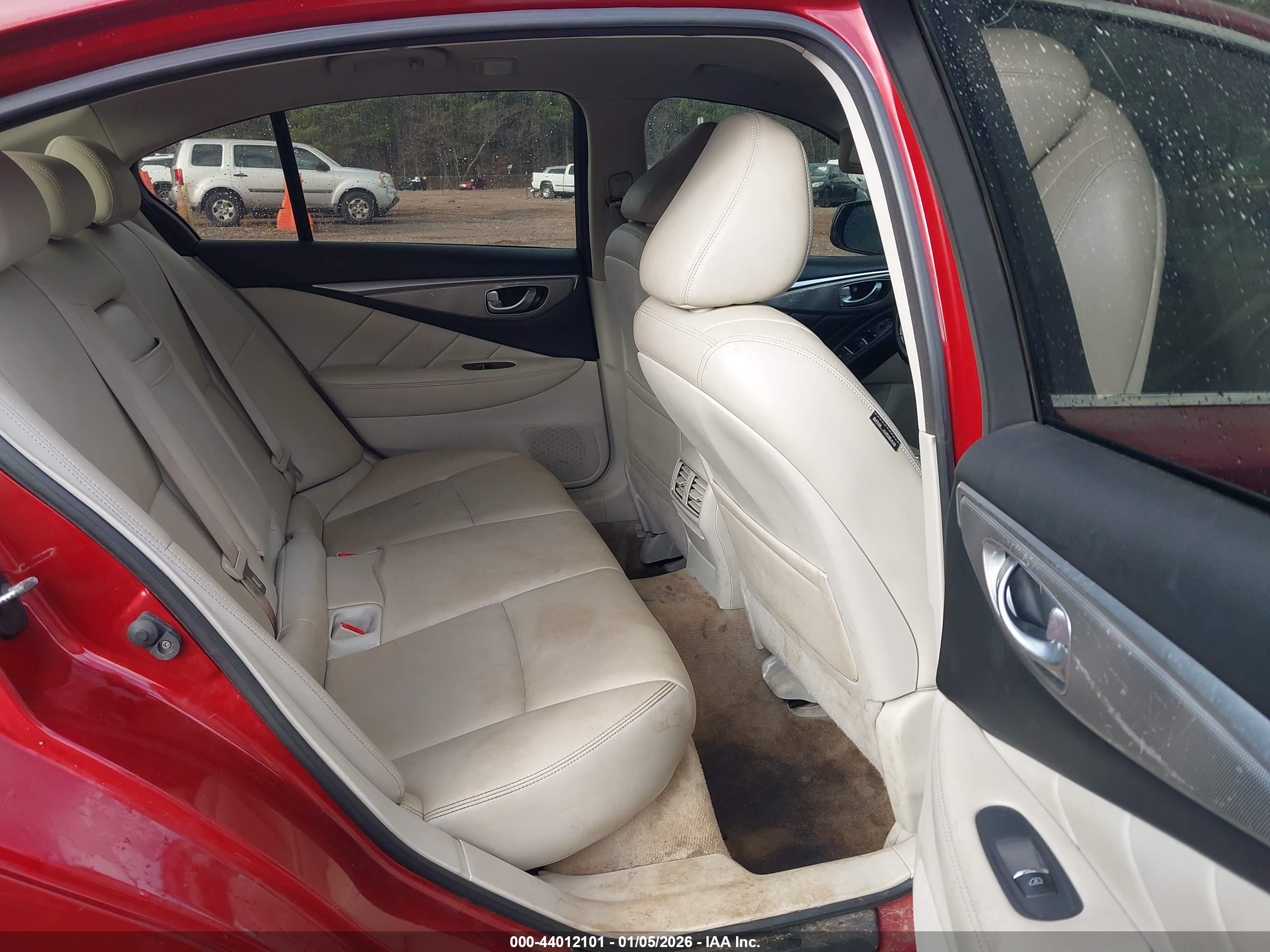 INFINITI Q50 image 8