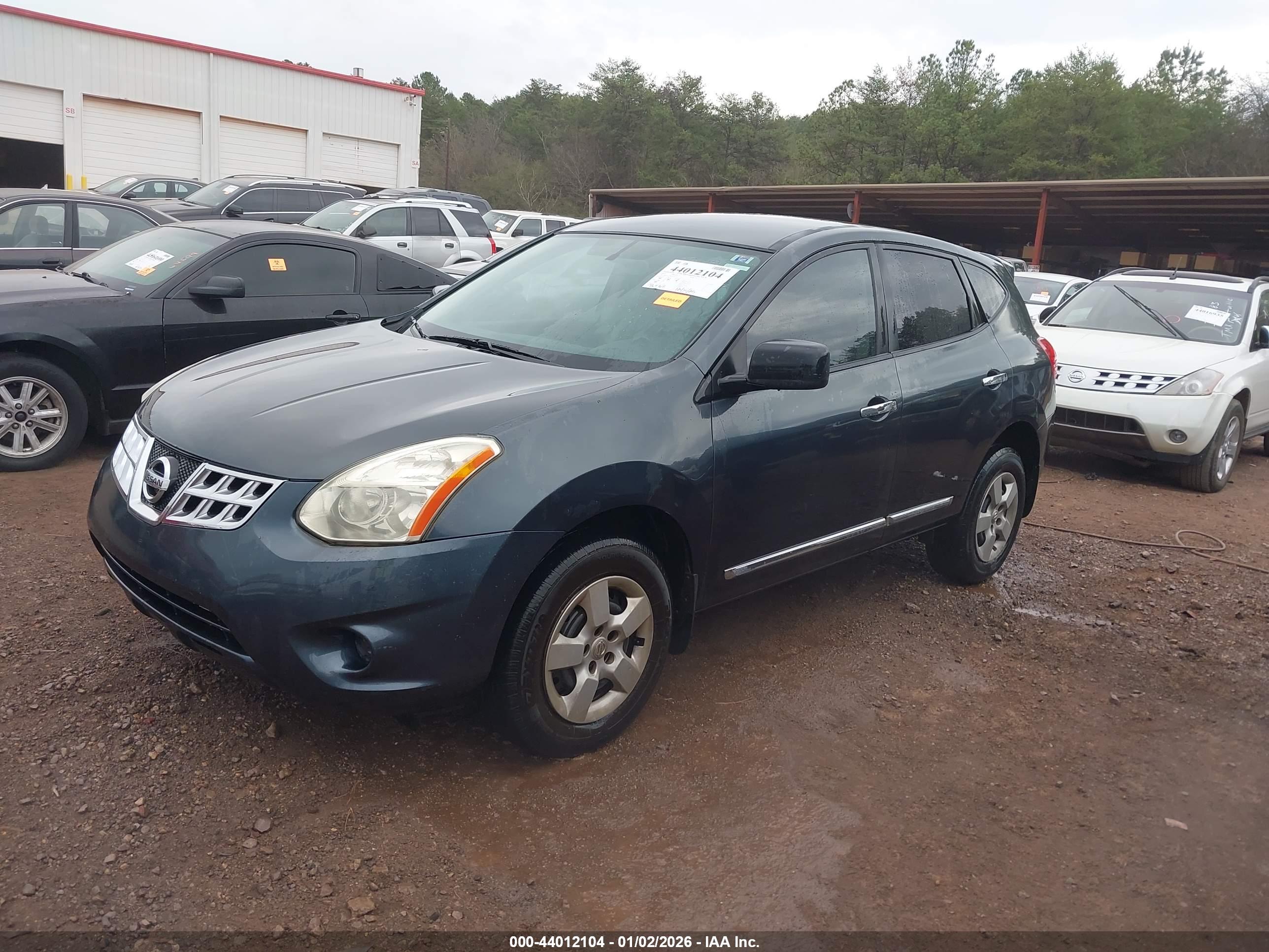 NISSAN ROGUE image 2