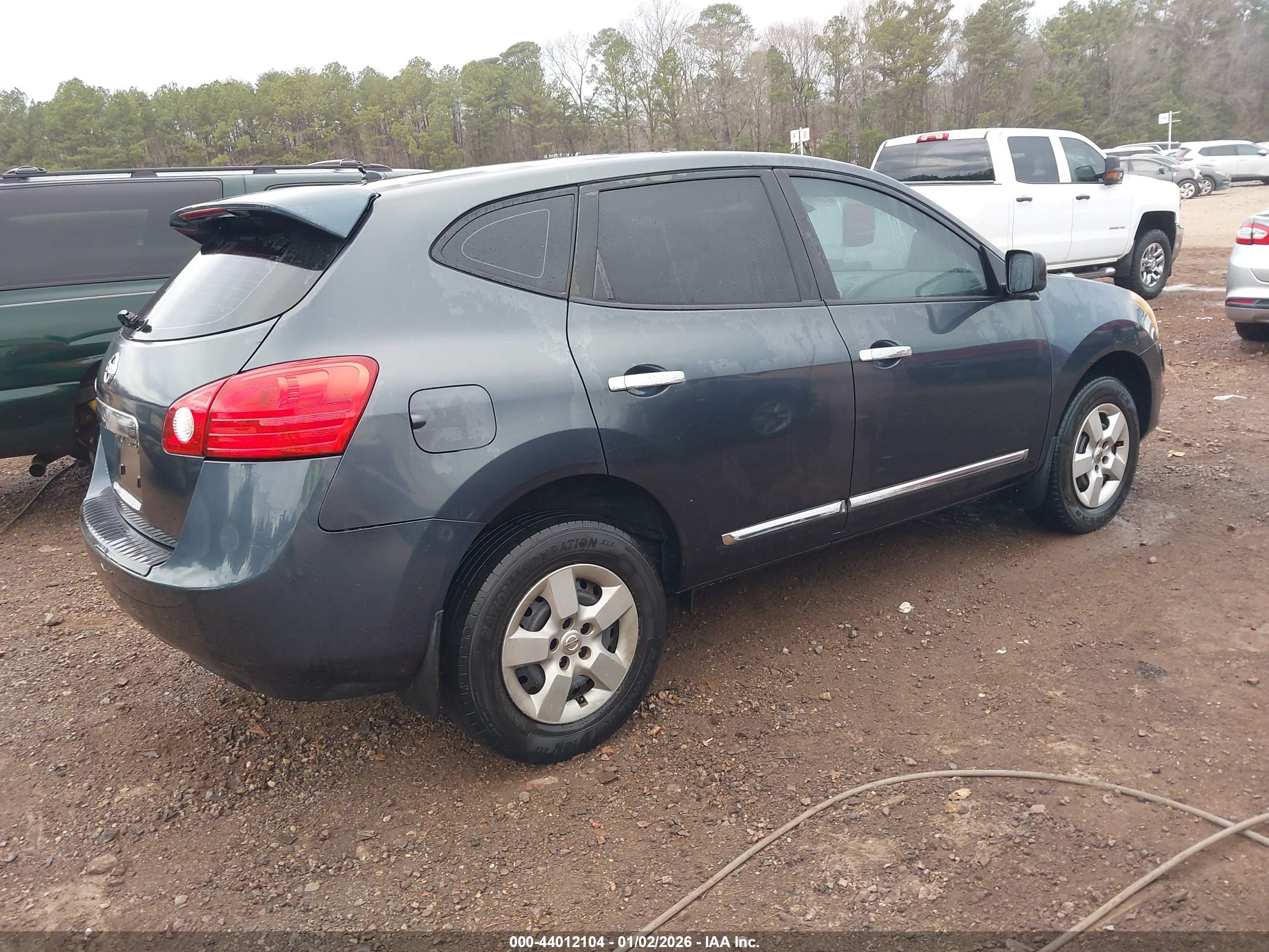NISSAN ROGUE image 4