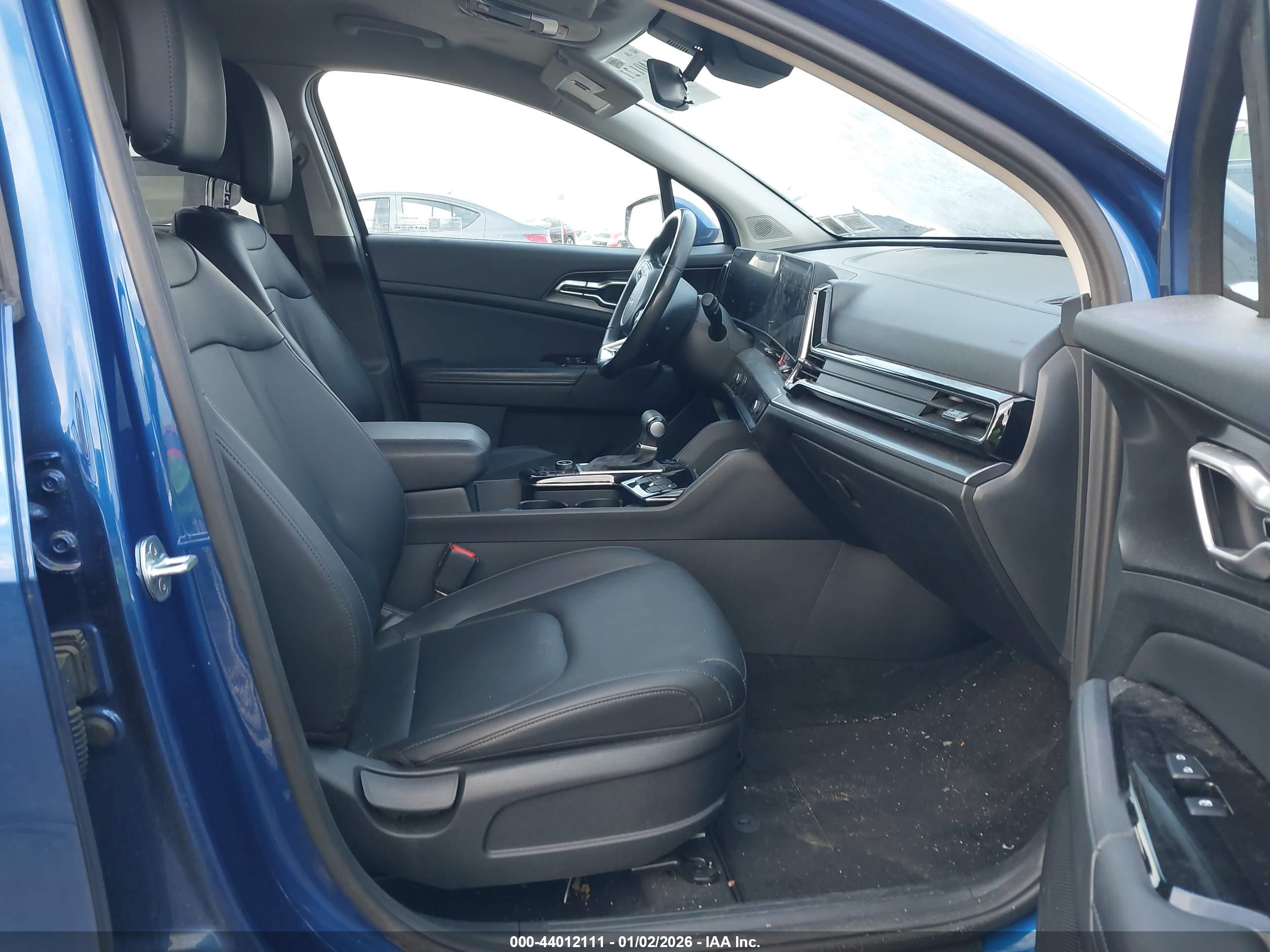 KIA SPORTAGE image 5