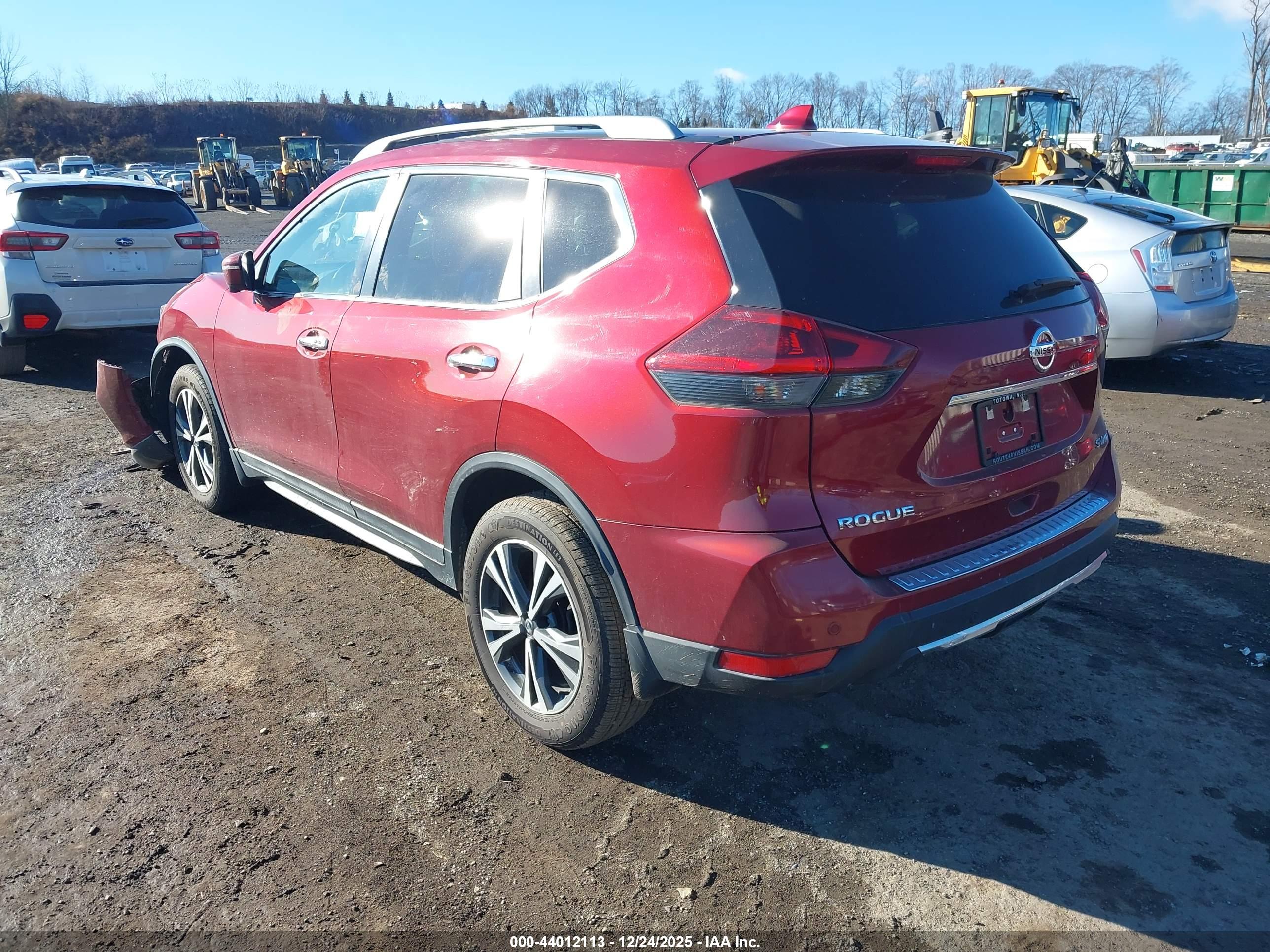 NISSAN ROGUE image 3