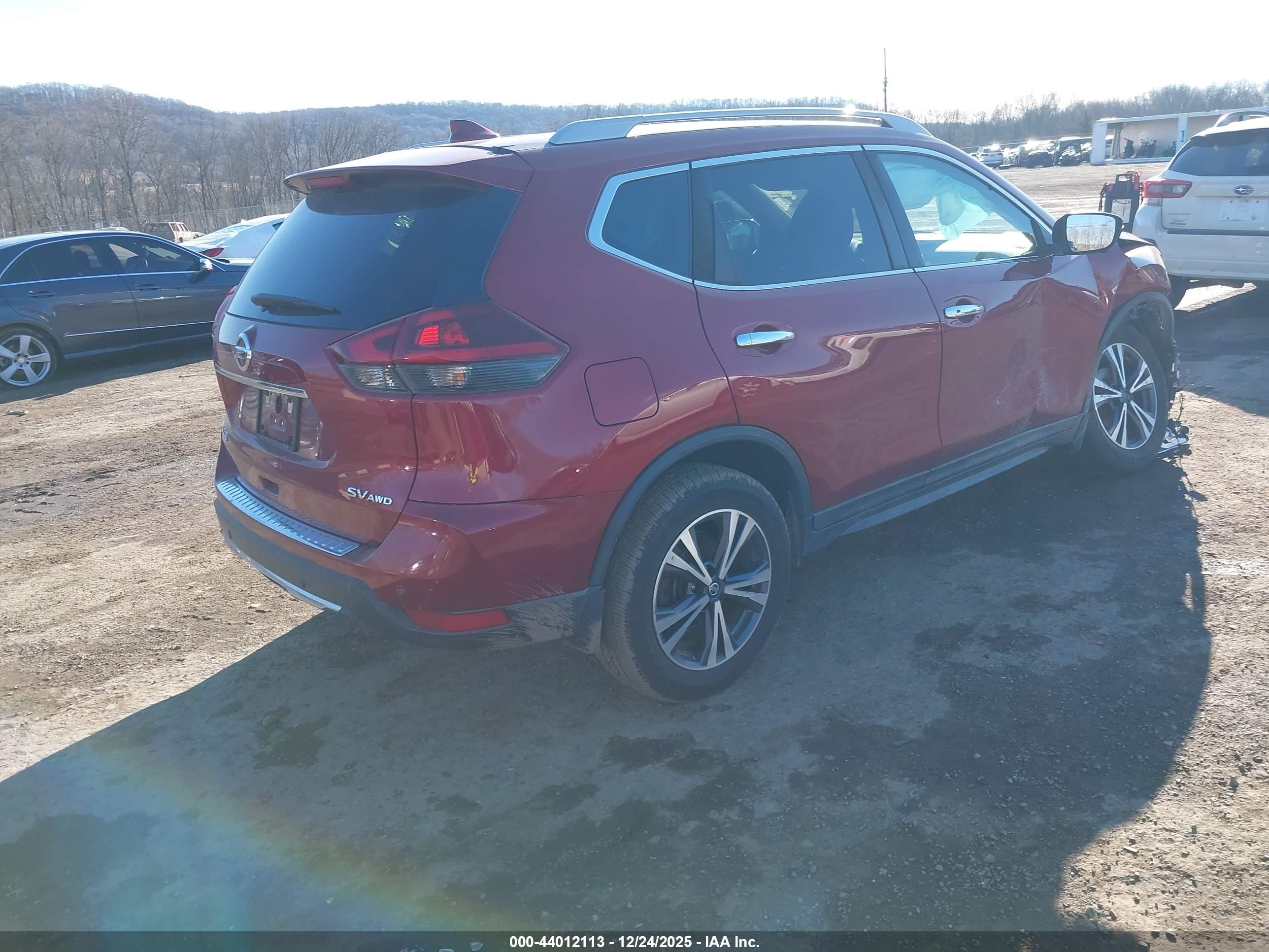NISSAN ROGUE image 4