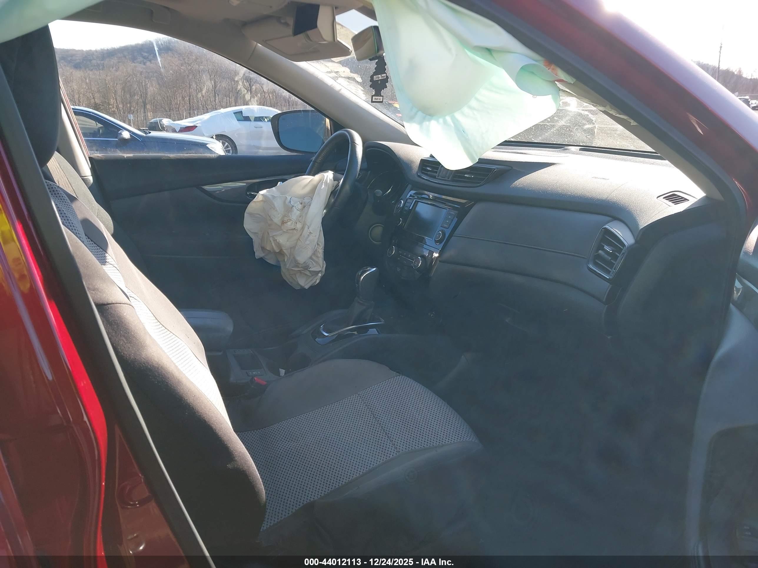 NISSAN ROGUE image 5