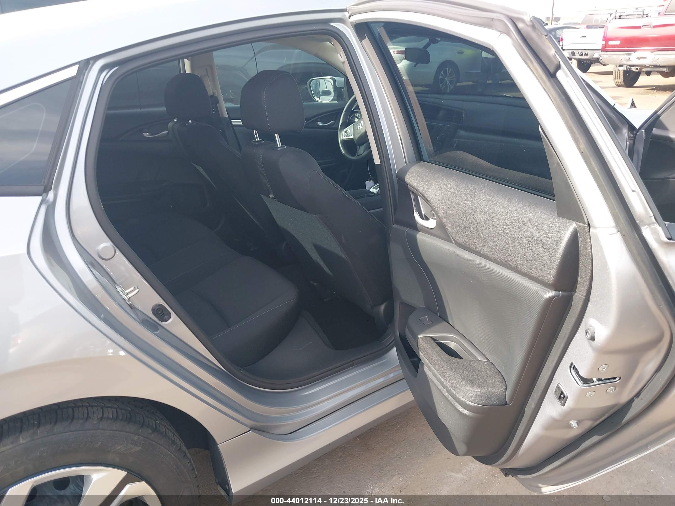 HONDA CIVIC image 8