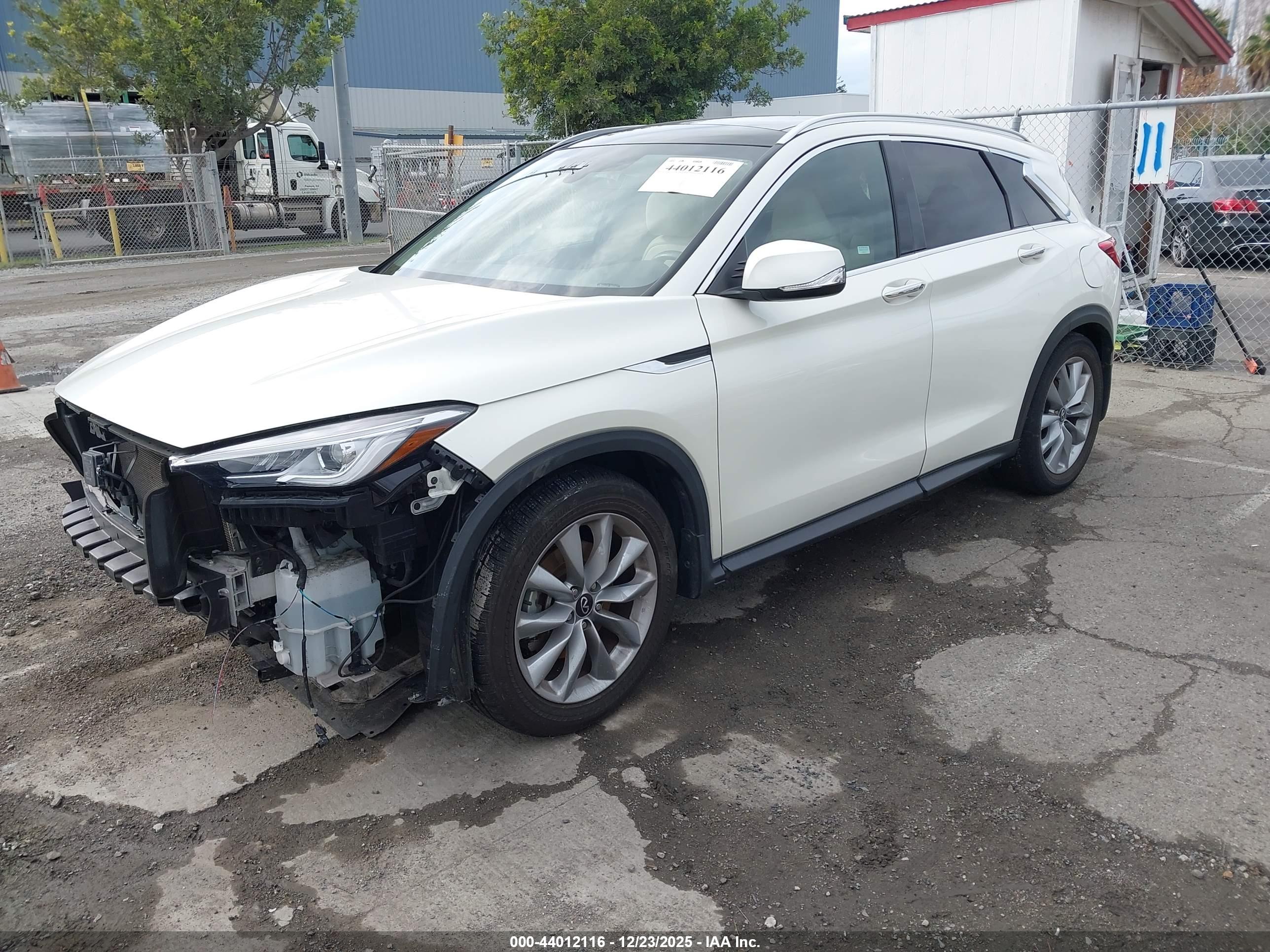 INFINITI QX50 image 2