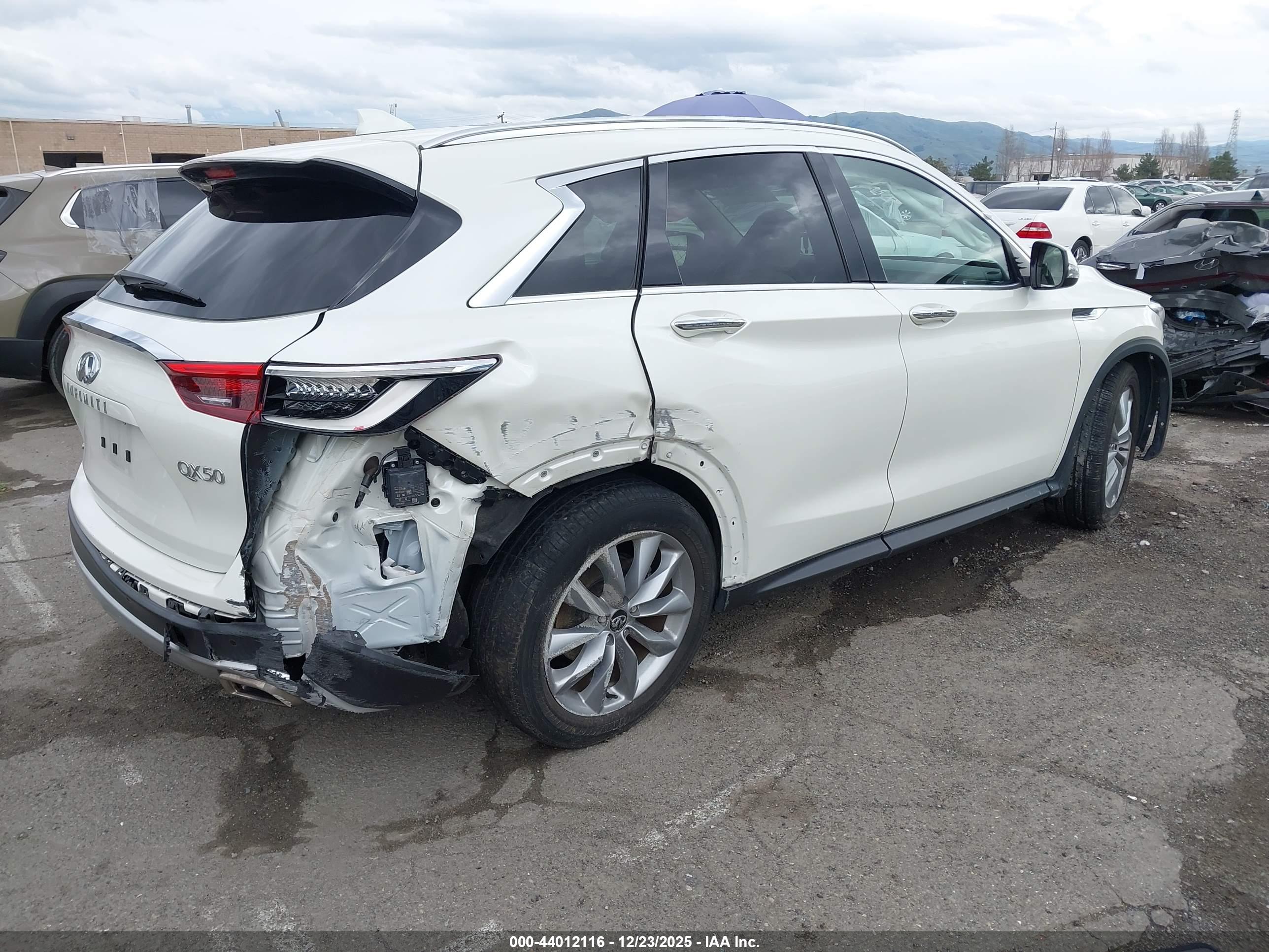 INFINITI QX50 image 4