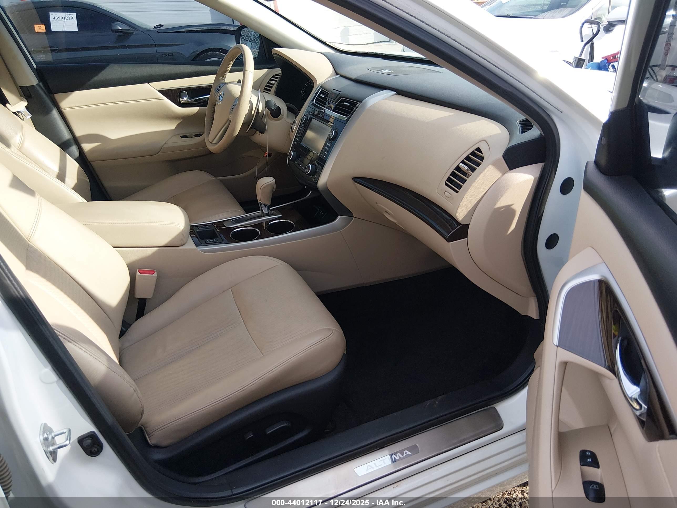 NISSAN ALTIMA image 5