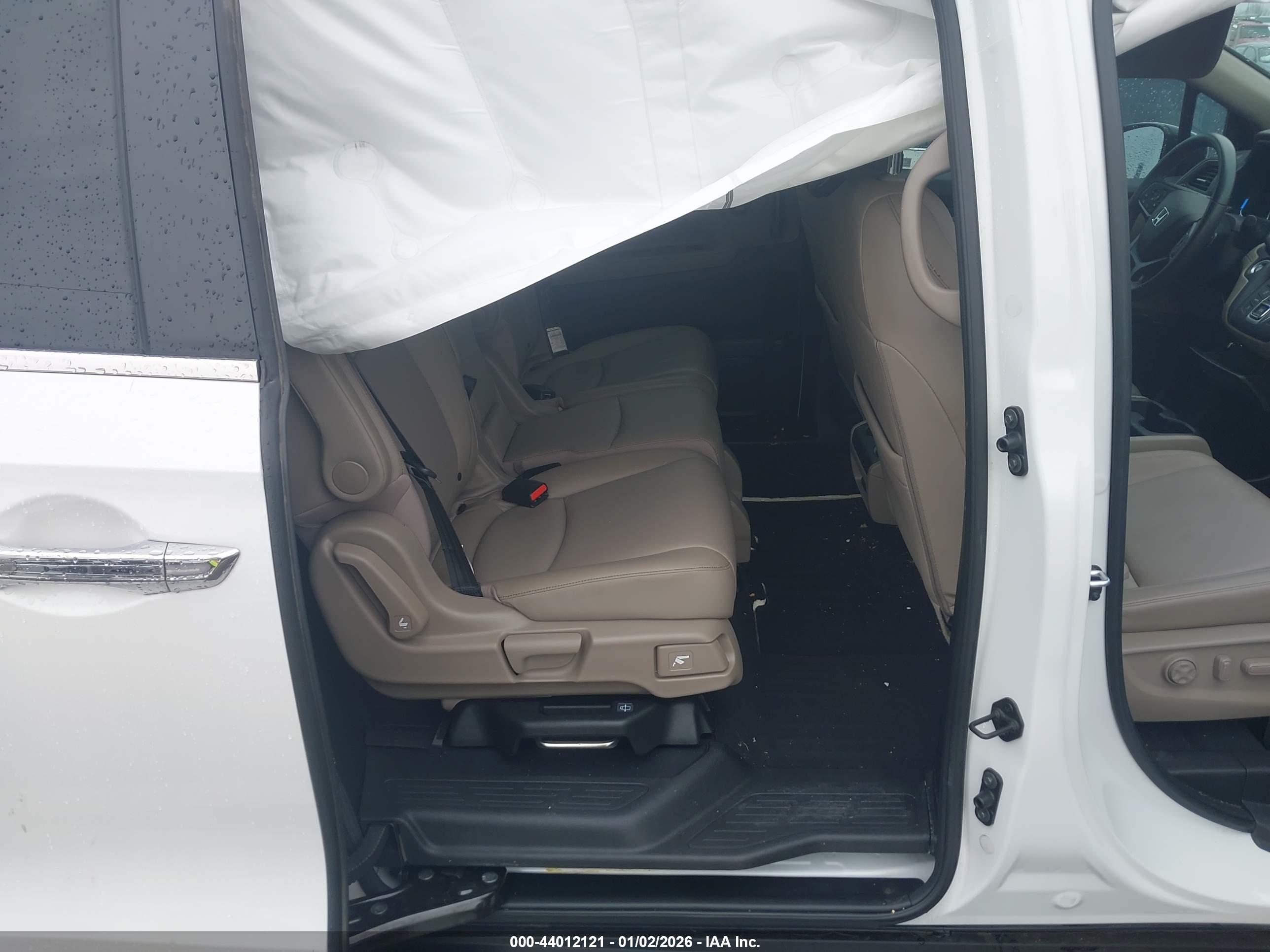 HONDA ODYSSEY image 8