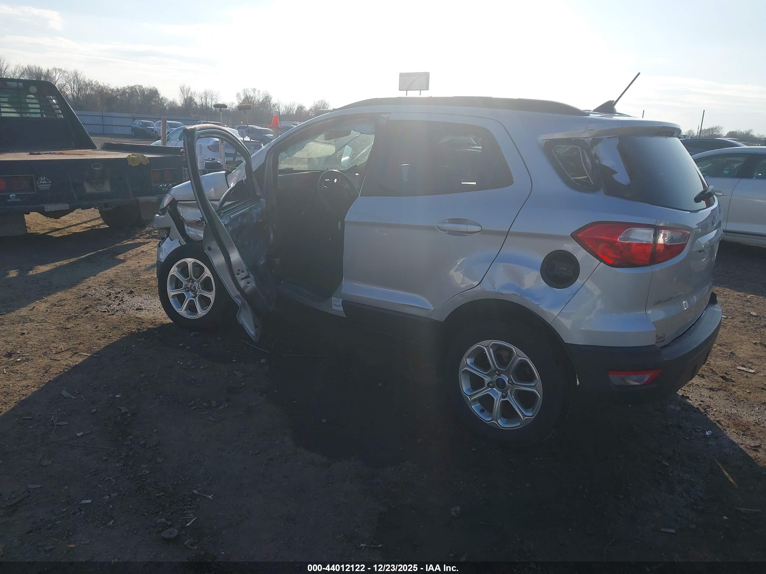 FORD ECOSPORT image 3