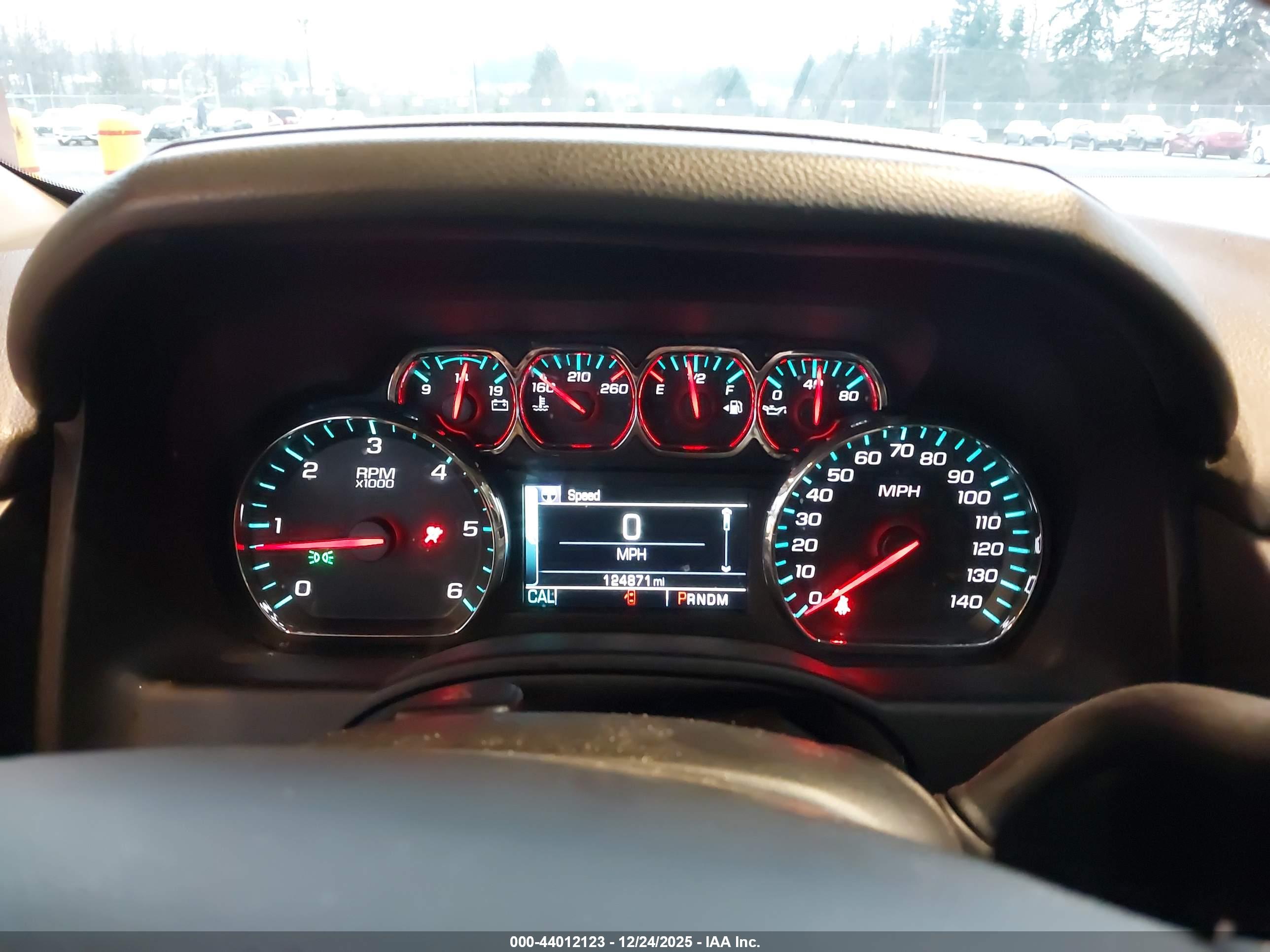 CHEVROLET SUBURBAN image 7