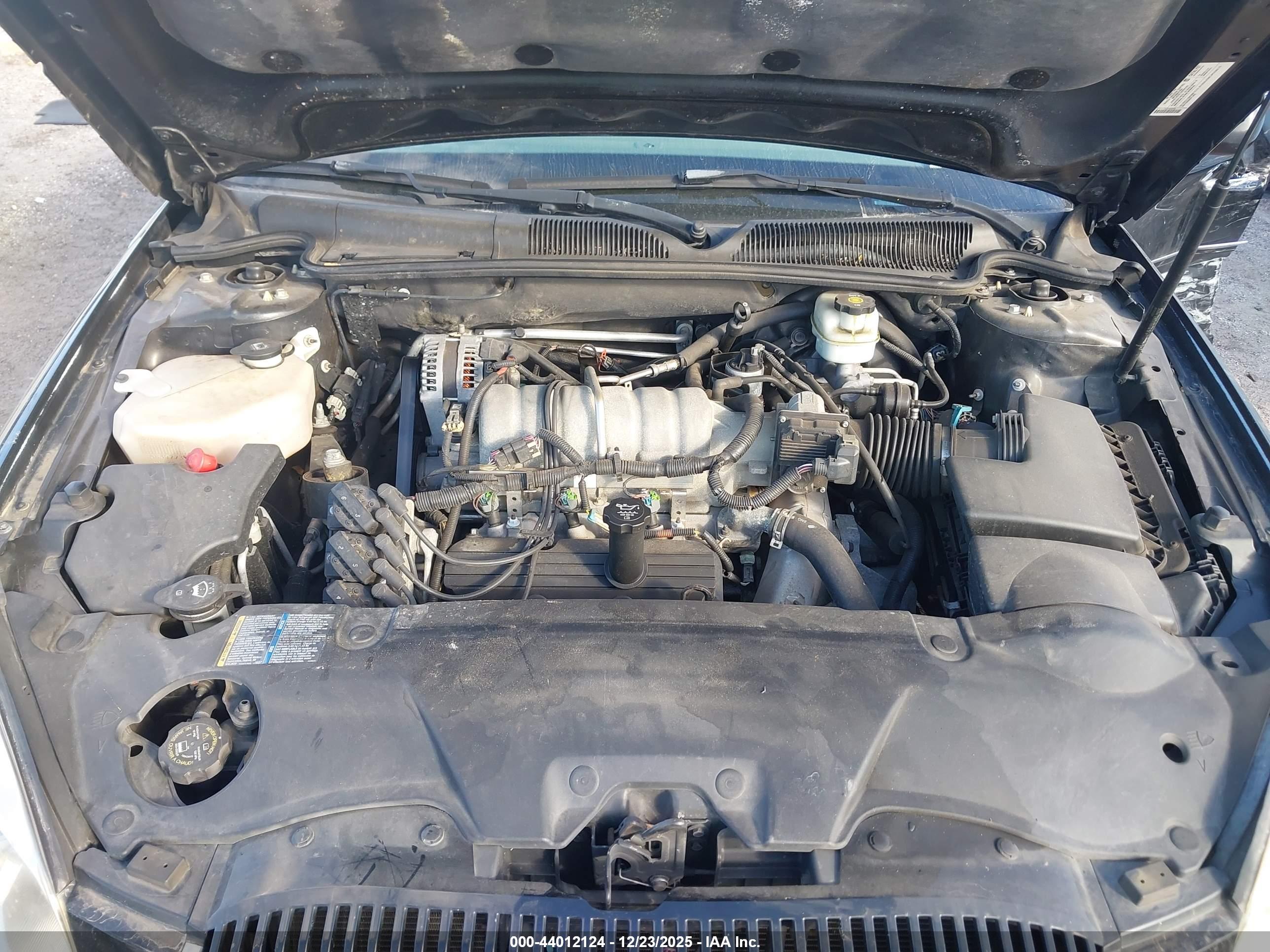 BUICK LUCERNE image 10
