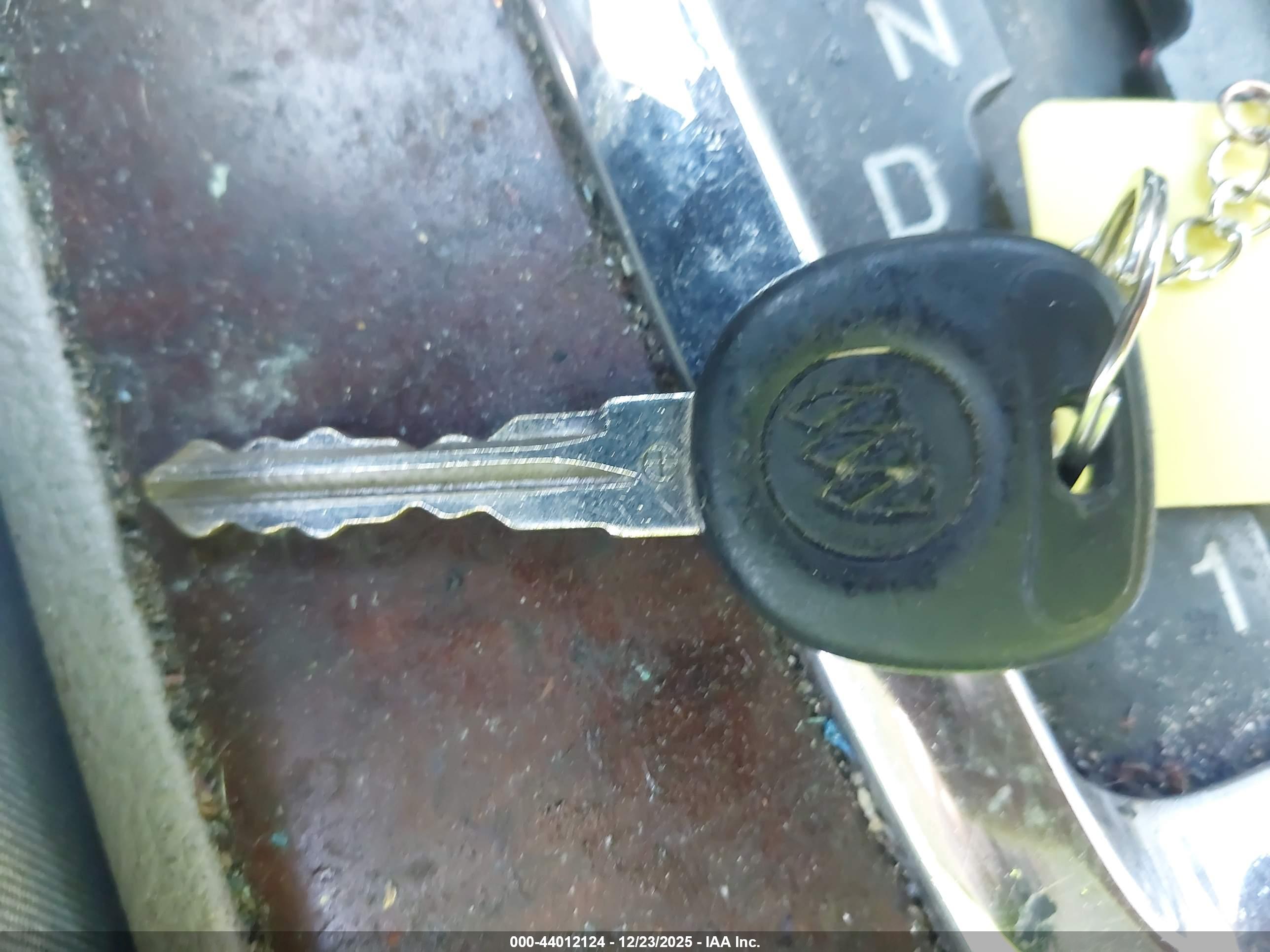 BUICK LUCERNE image 11