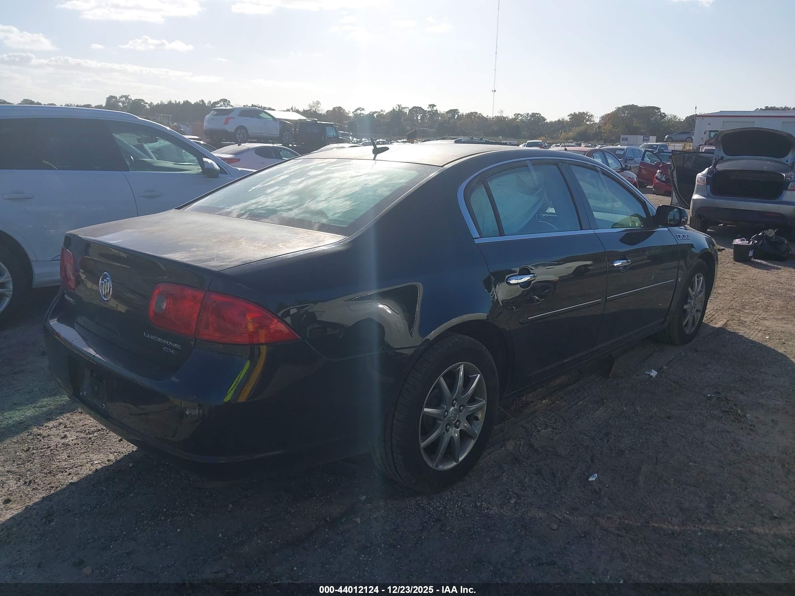 BUICK LUCERNE image 4