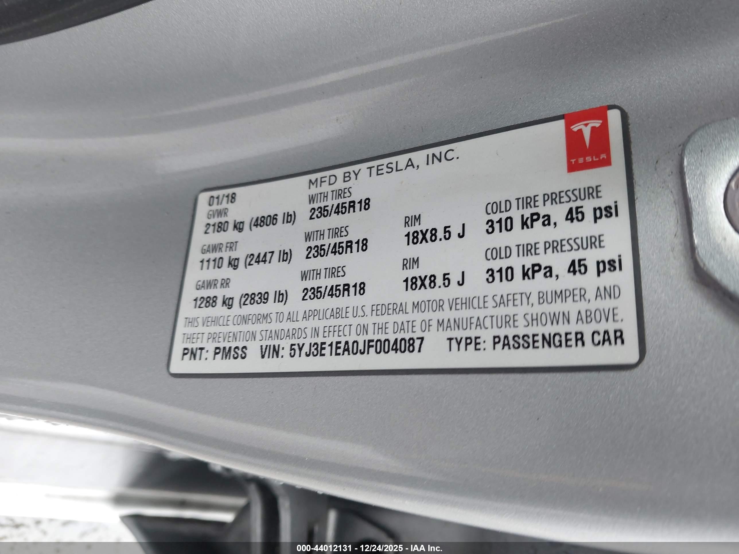 TESLA MODEL image 9