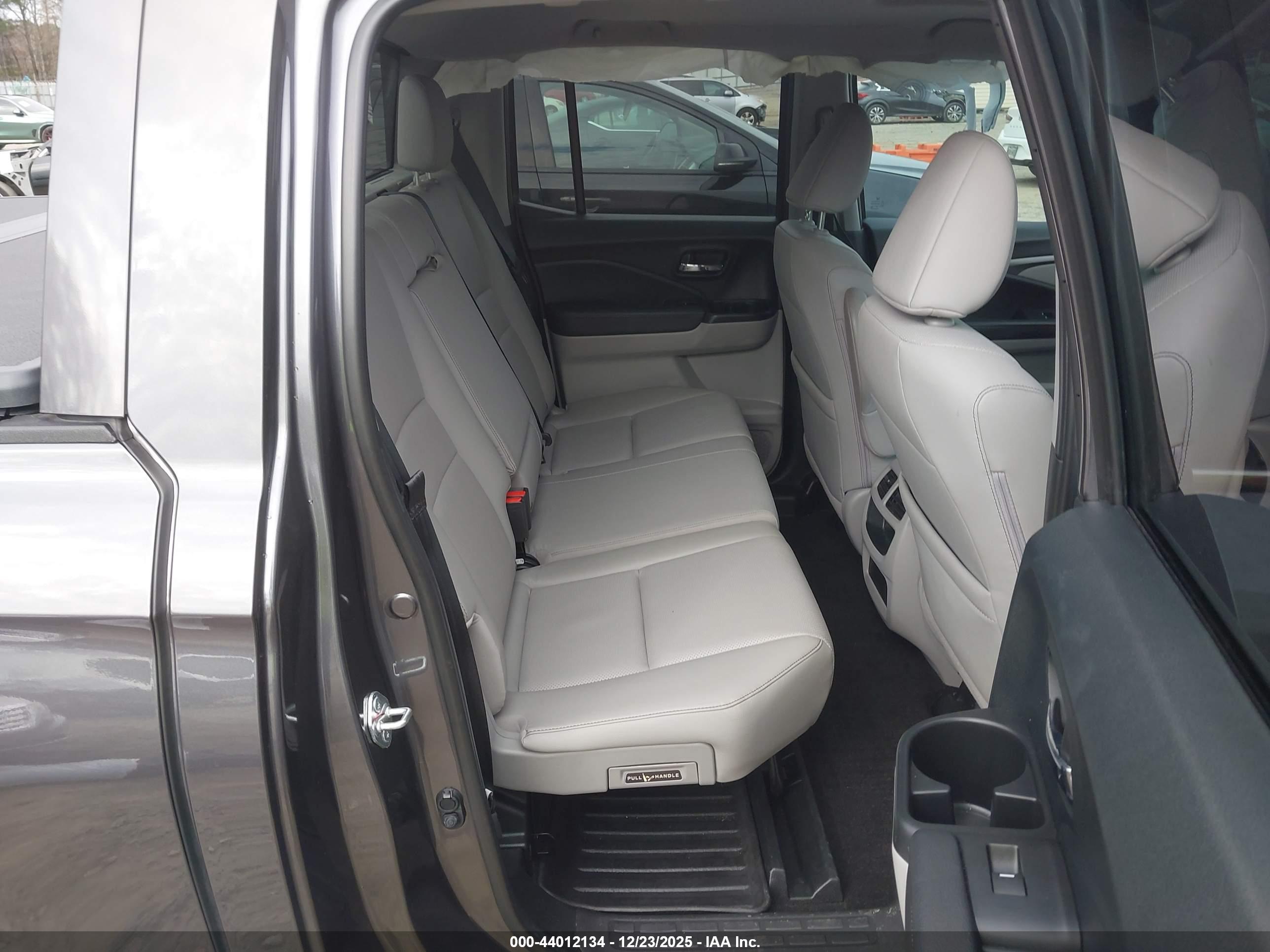 HONDA RIDGELINE image 8