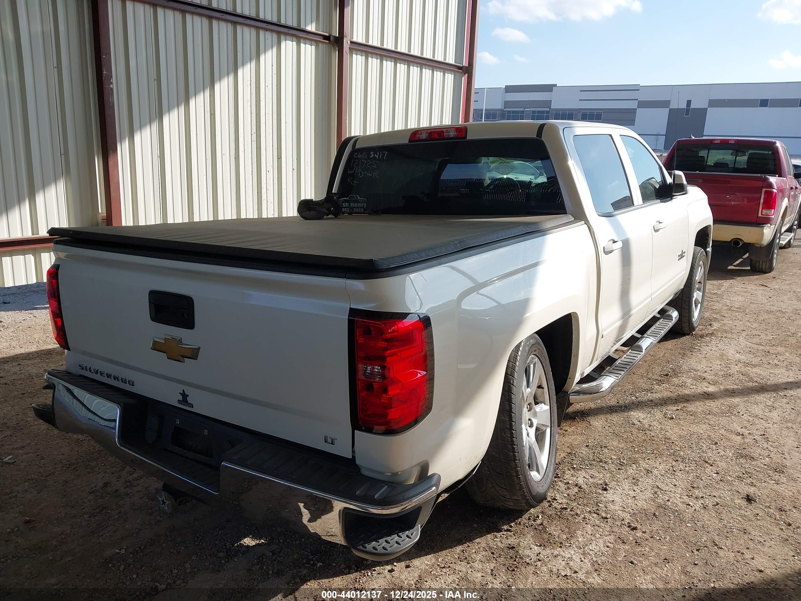 CHEVROLET SILVERADO image 4