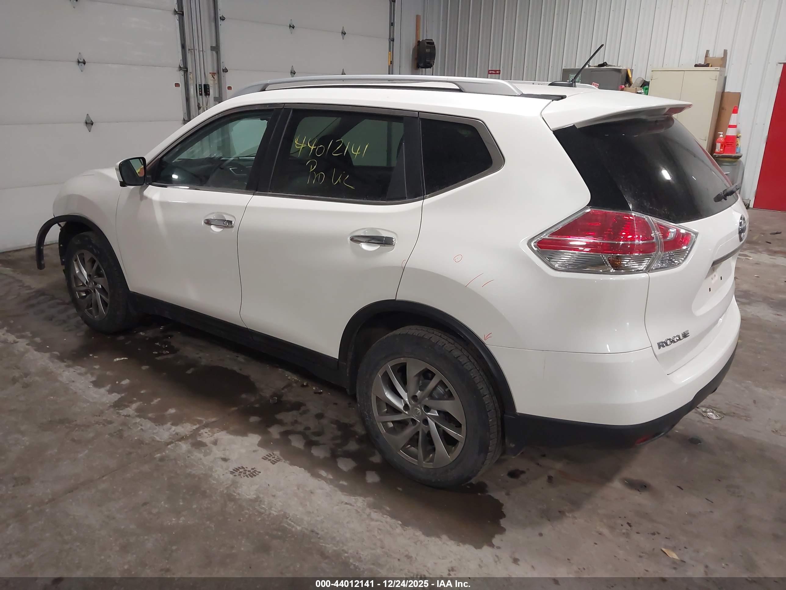 NISSAN ROGUE image 3