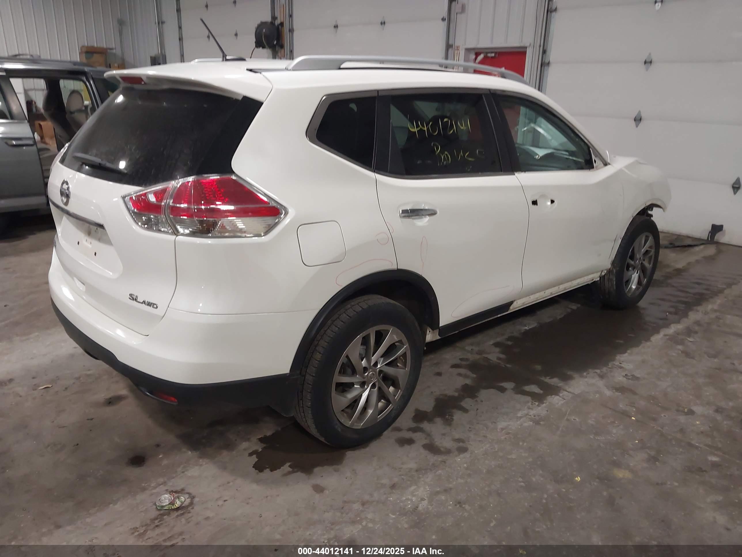 NISSAN ROGUE image 4