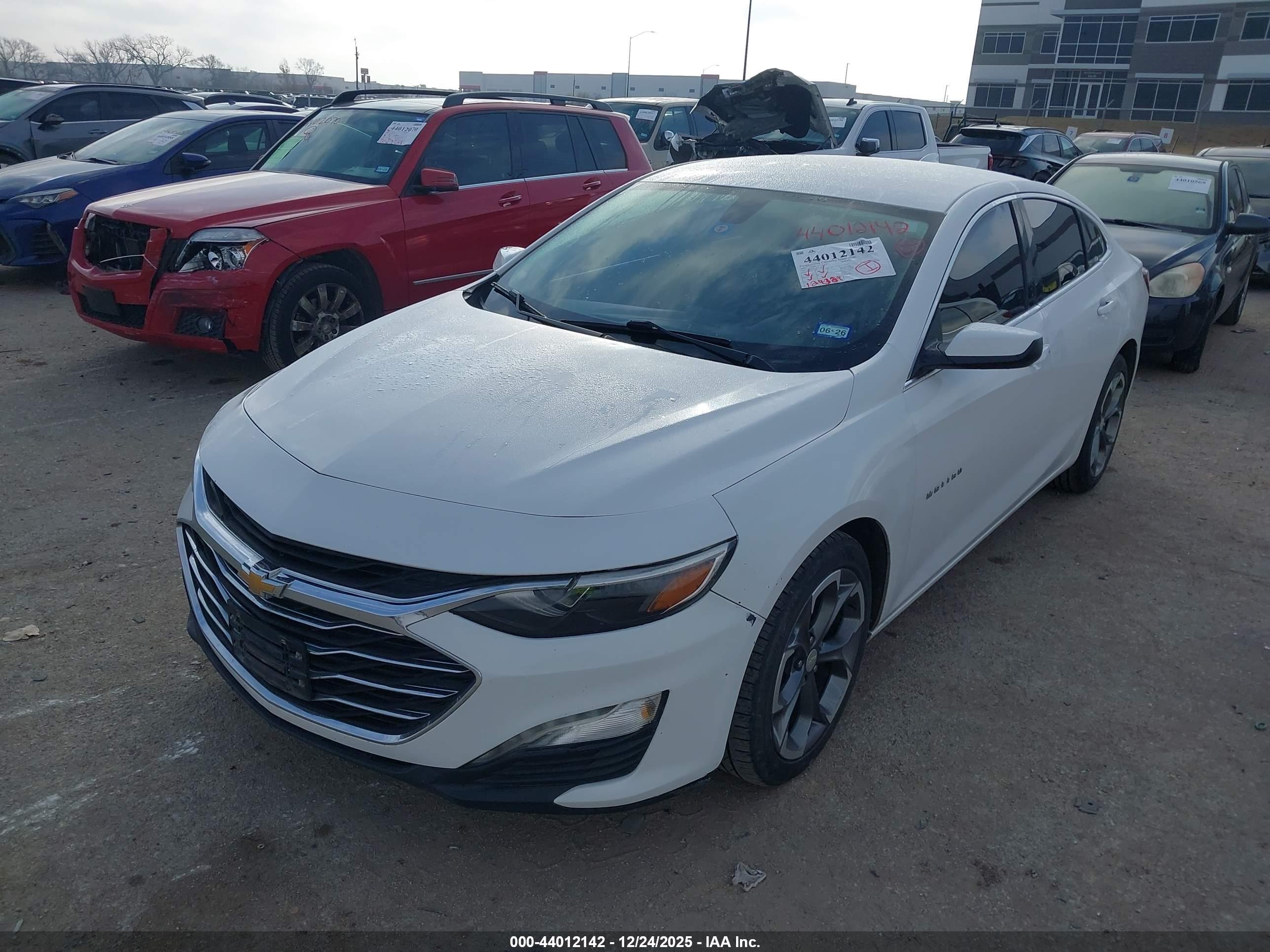CHEVROLET MALIBU image 2