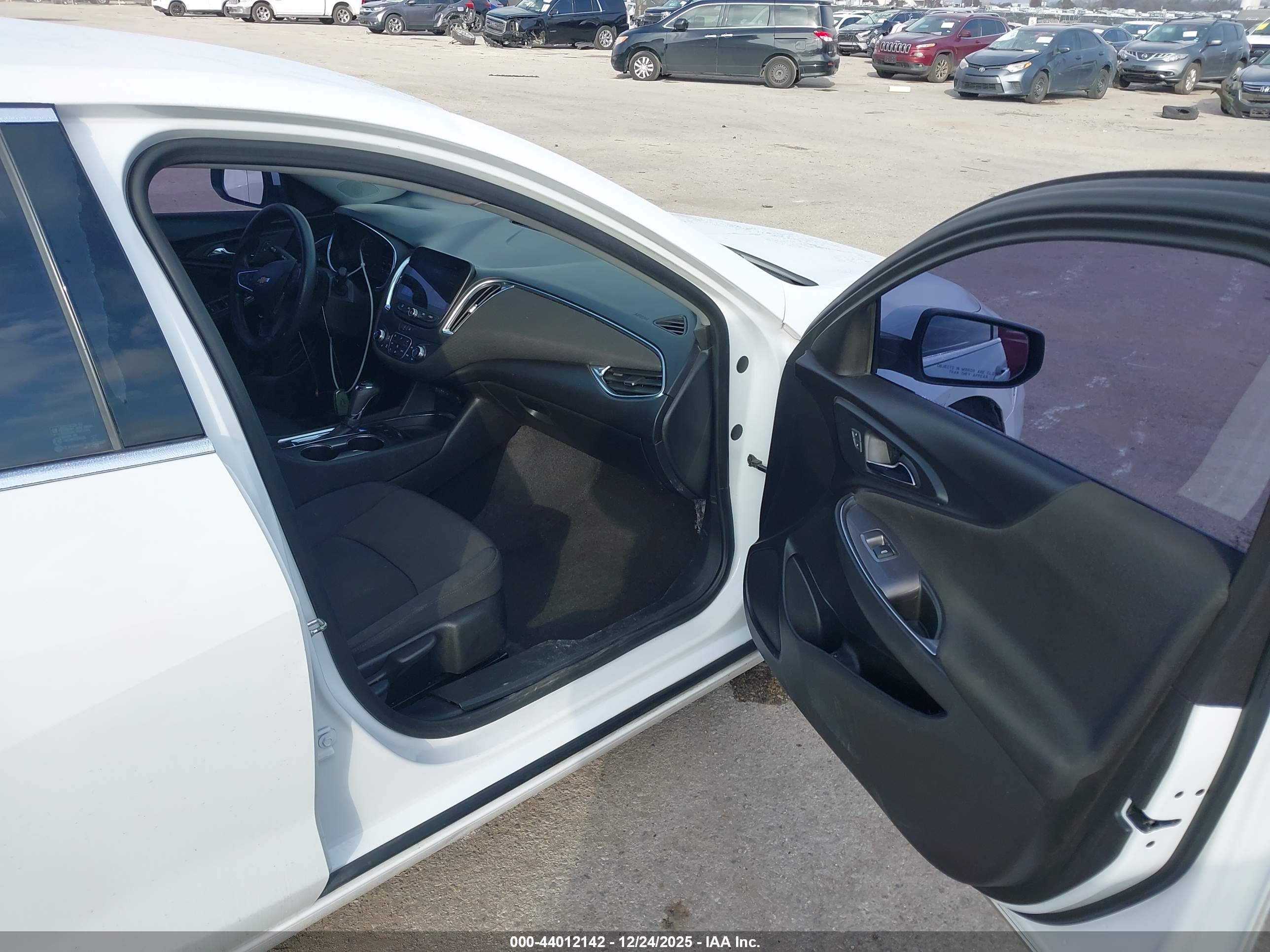 CHEVROLET MALIBU image 5