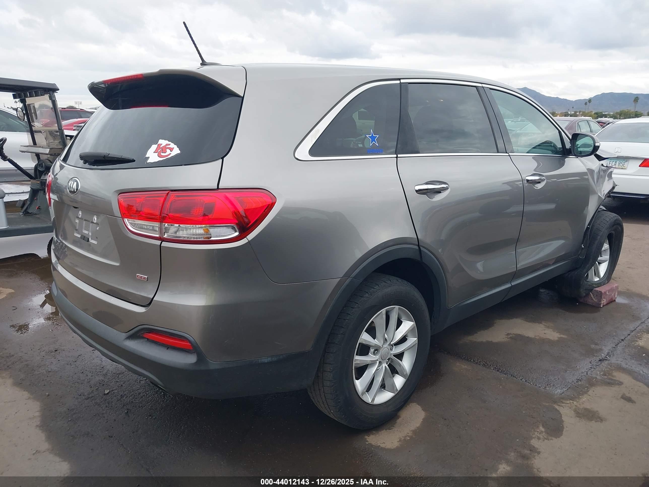 KIA SORENTO image 4