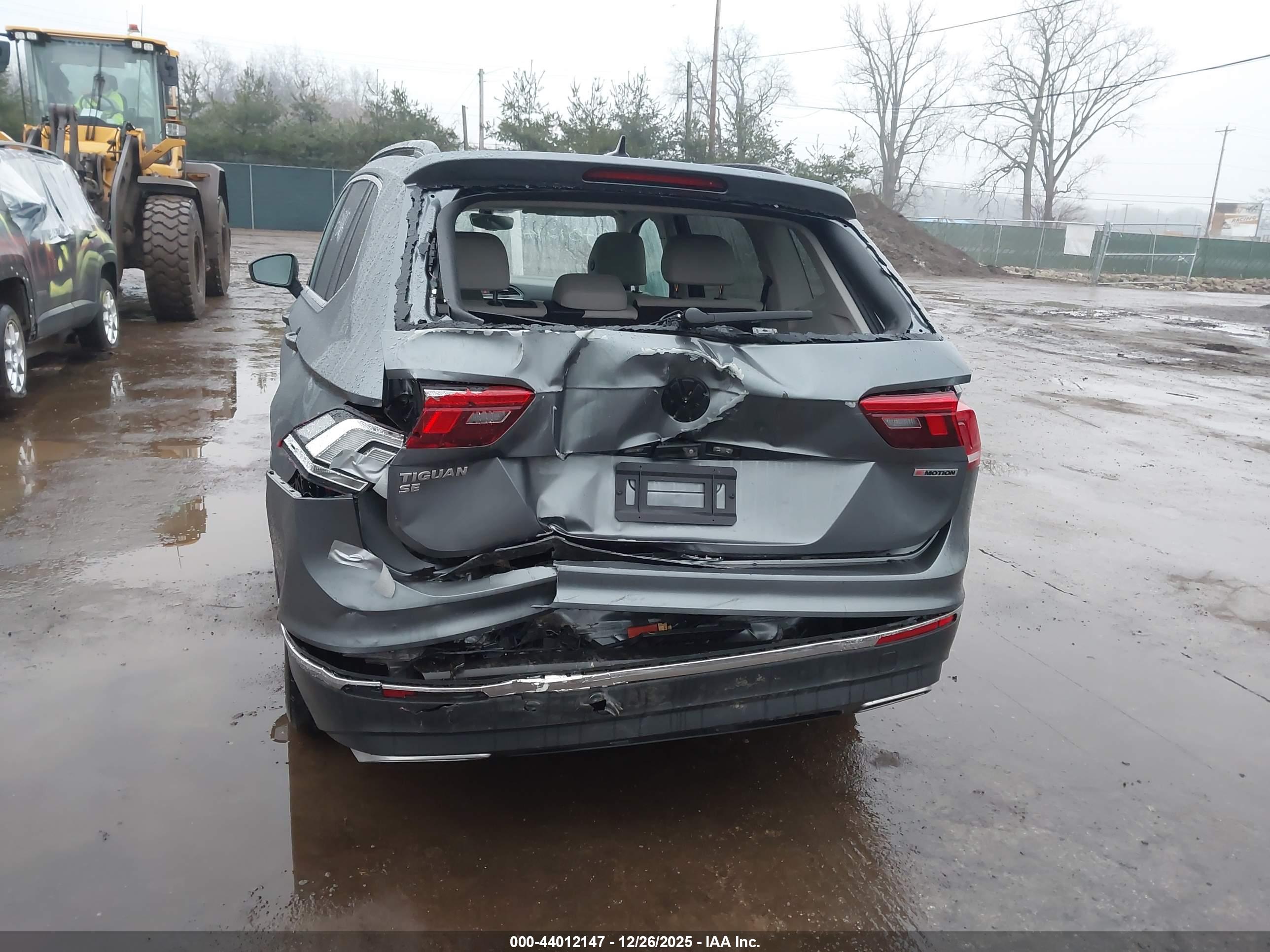 VOLKSWAGEN TIGUAN image 6
