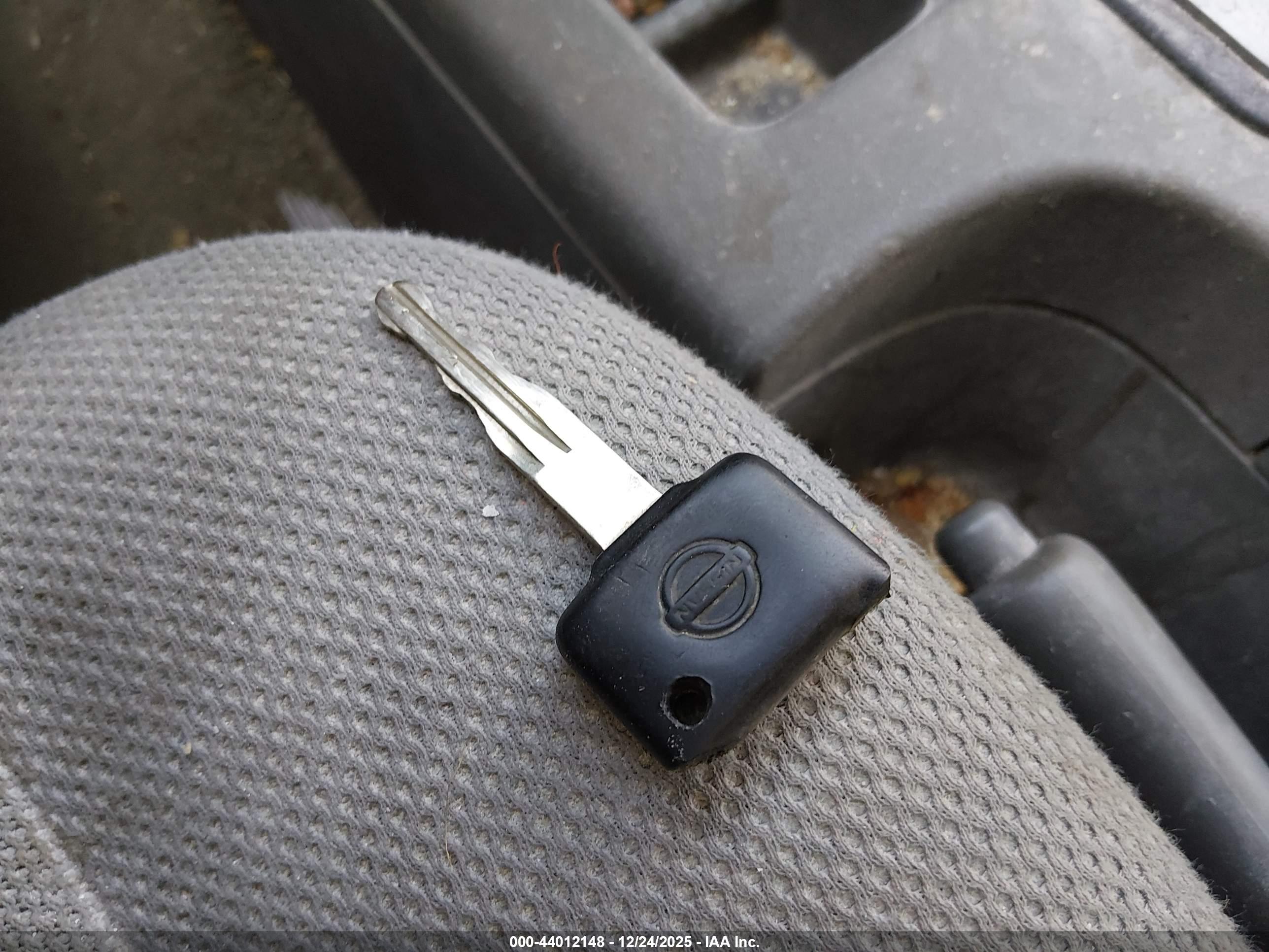 NISSAN FRONTIER image 11