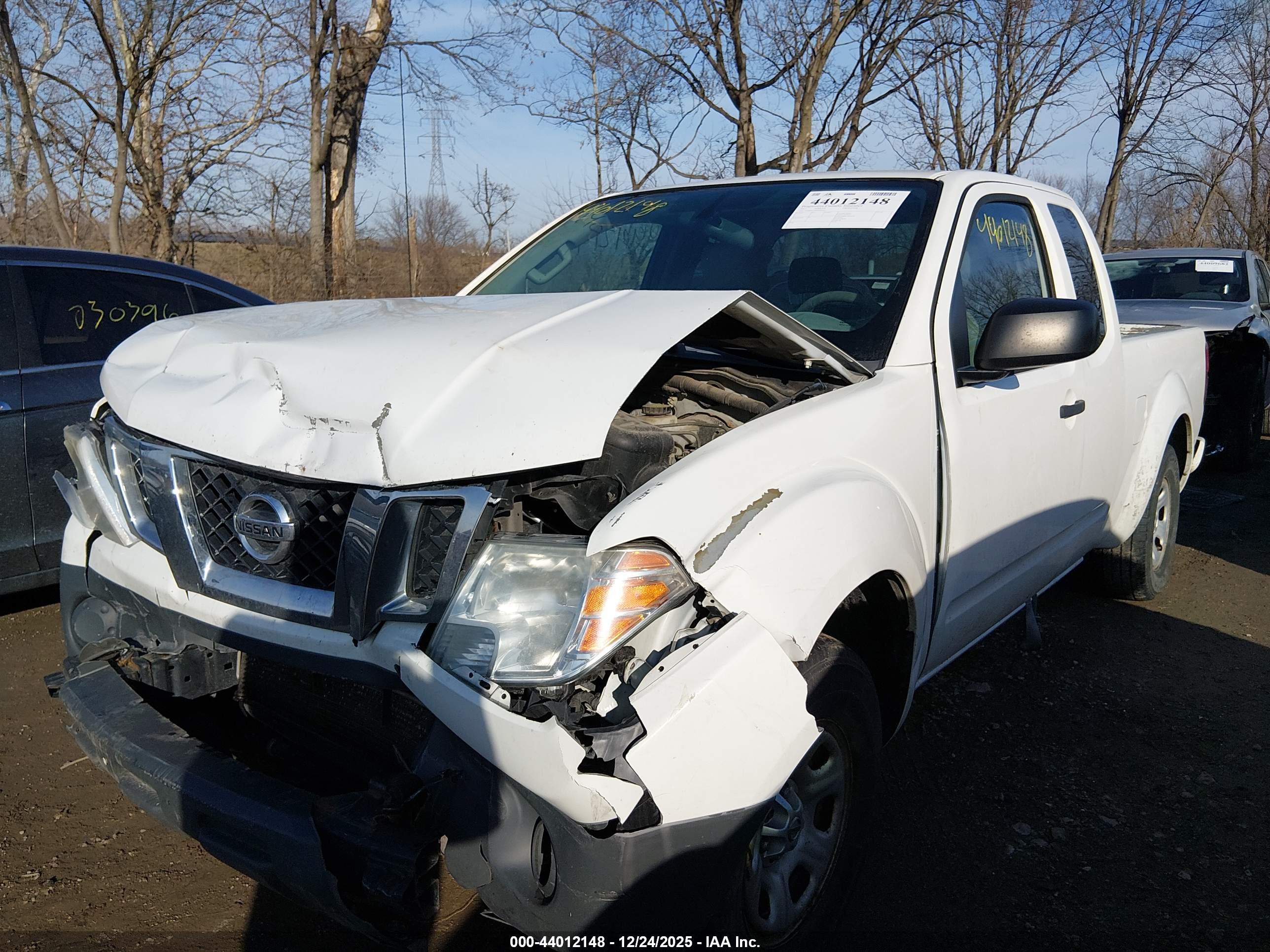 NISSAN FRONTIER image 2