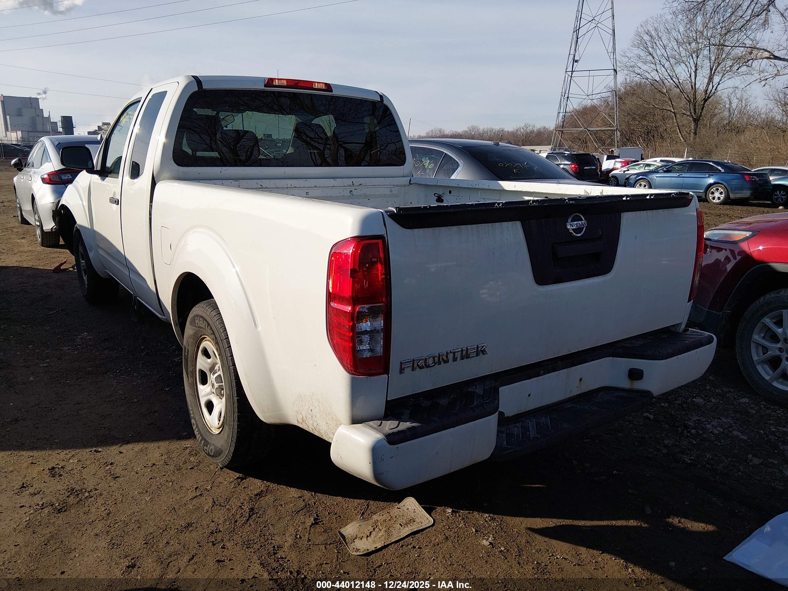 NISSAN FRONTIER image 3