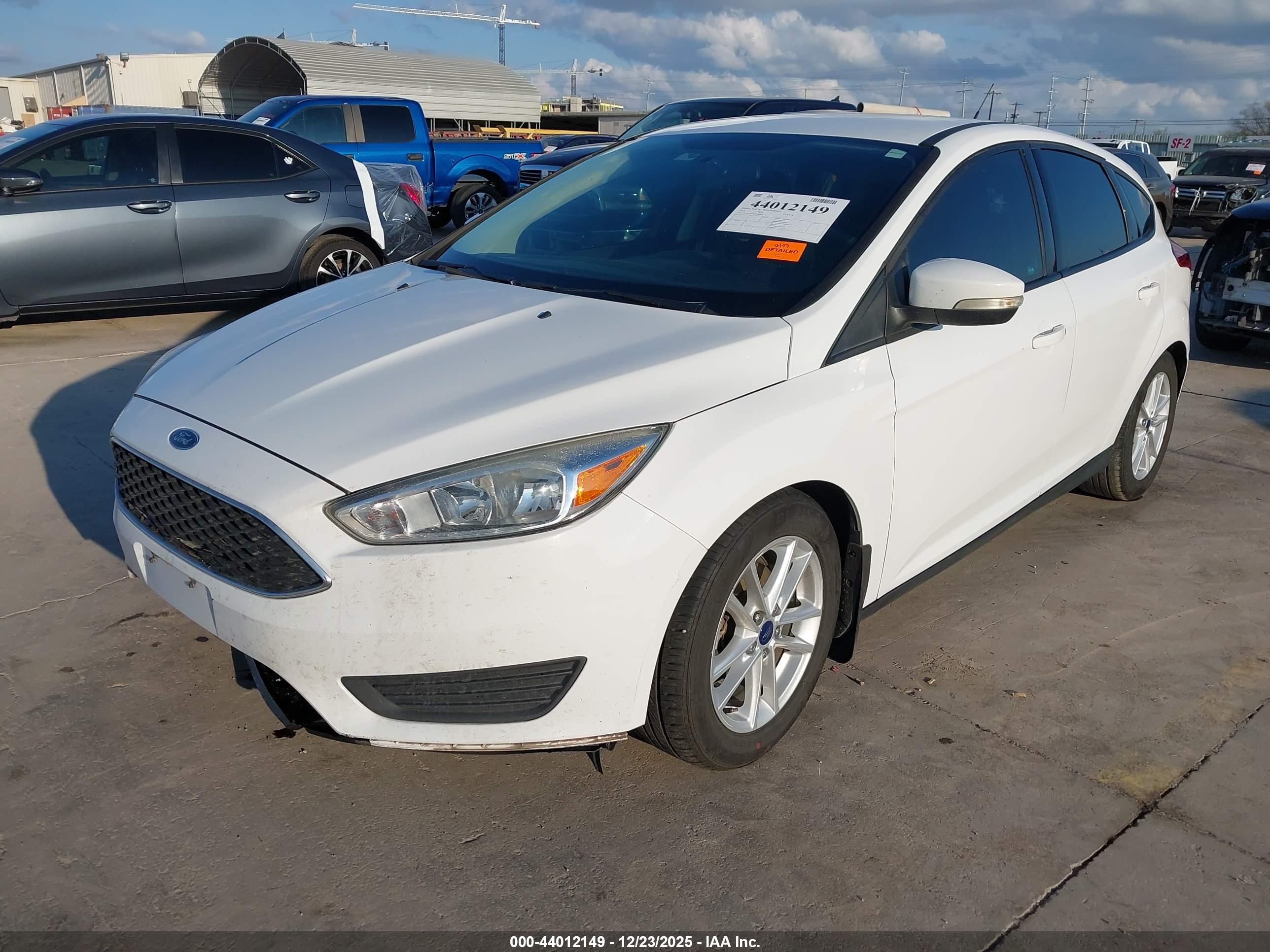 FORD FOCUS image 2