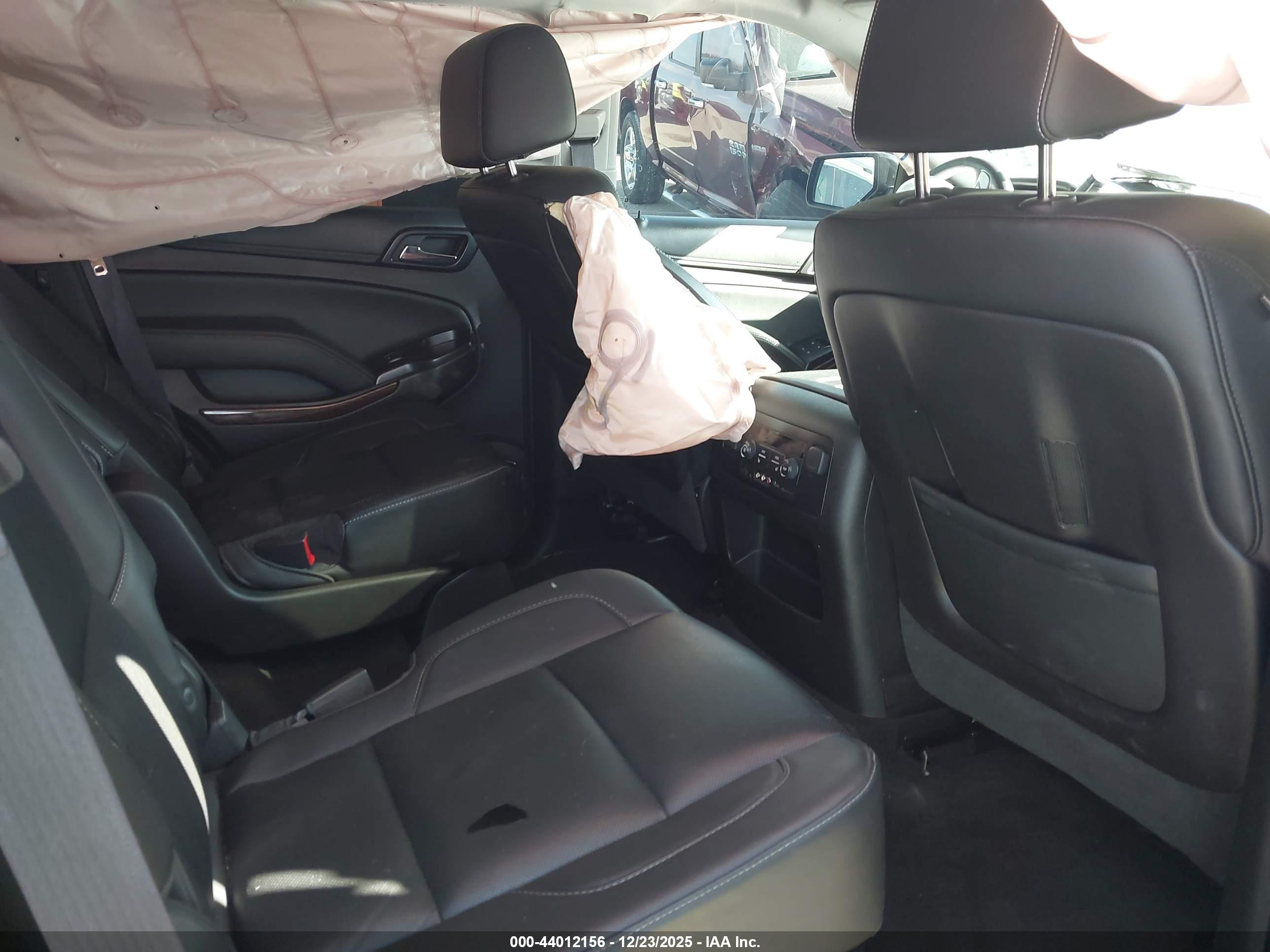 GMC YUKON image 8