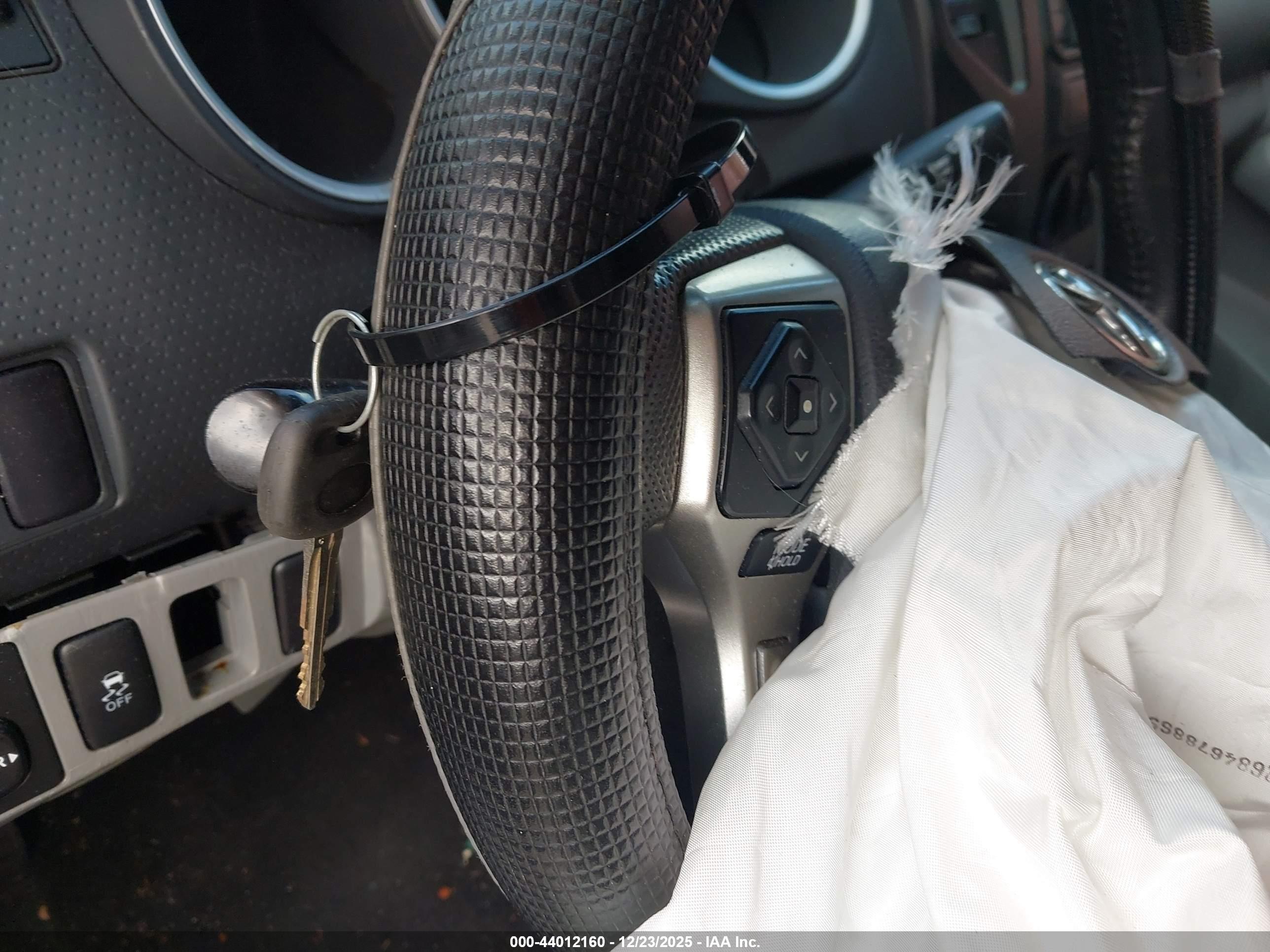 TOYOTA TACOMA image 11