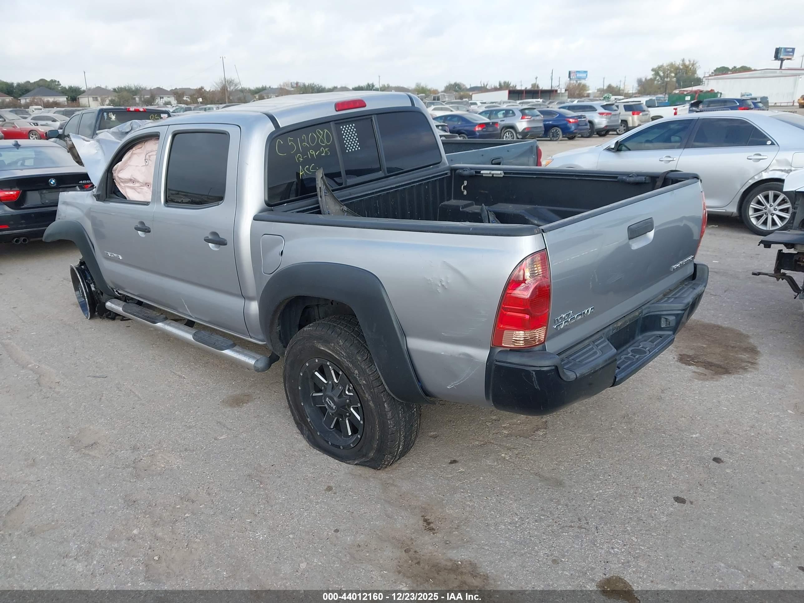 TOYOTA TACOMA image 3