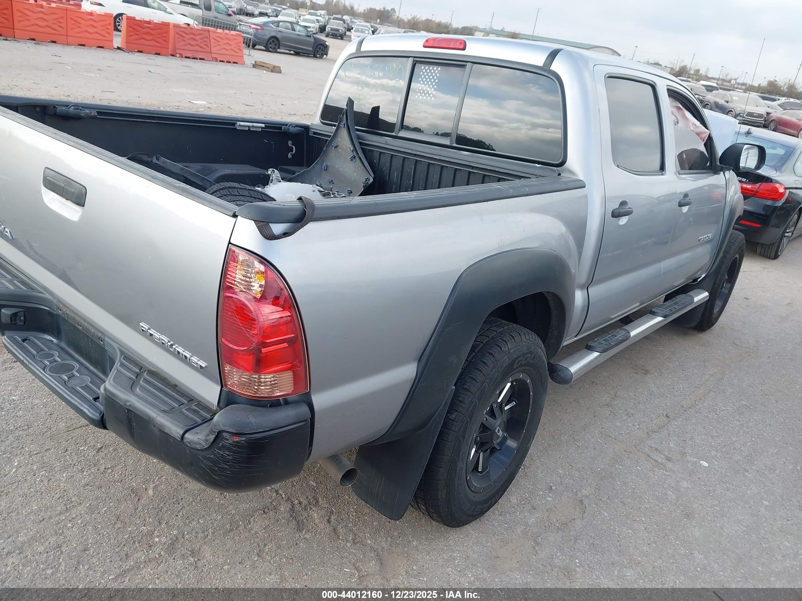 TOYOTA TACOMA image 4