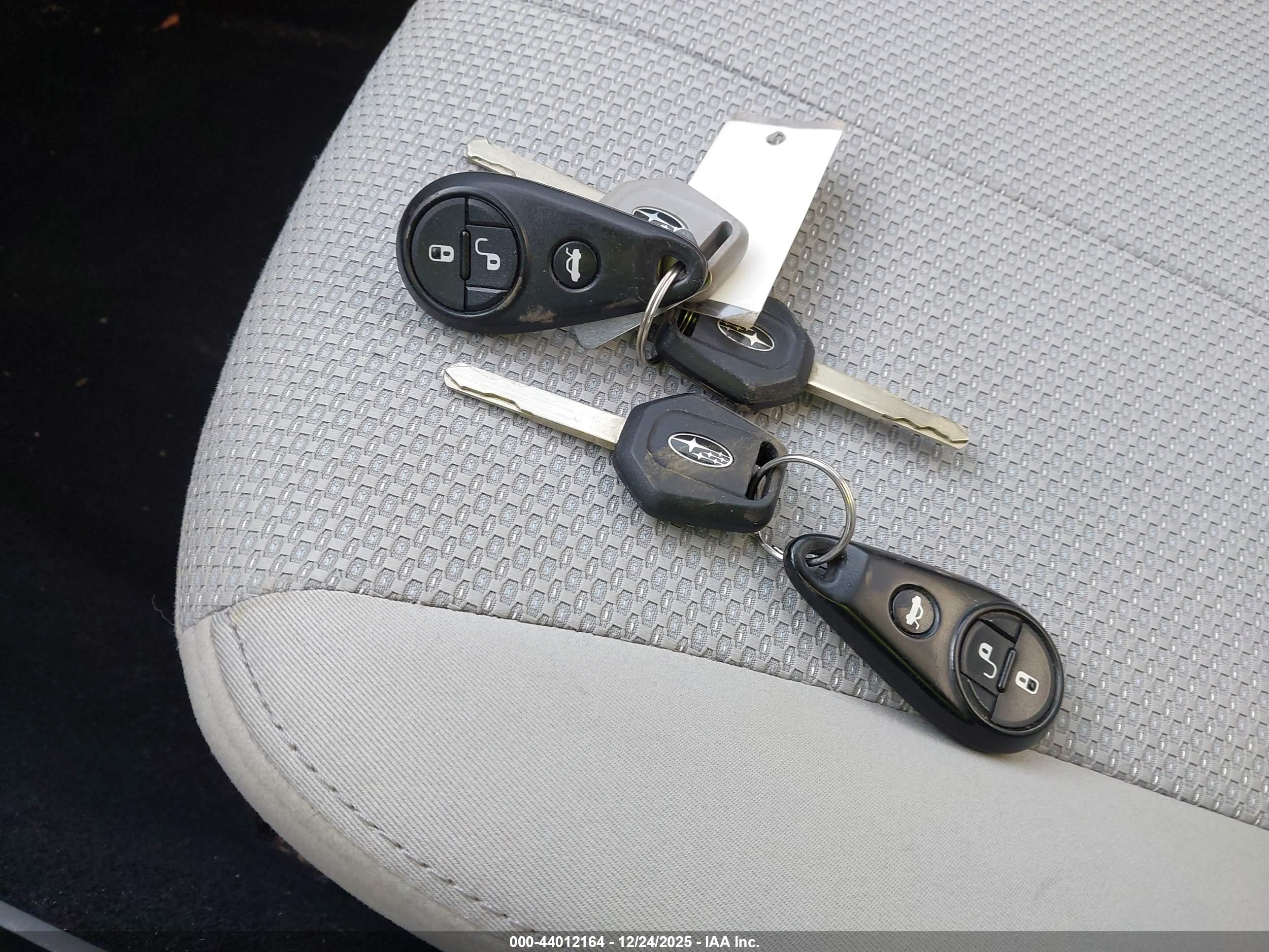 SUBARU FORESTER image 11