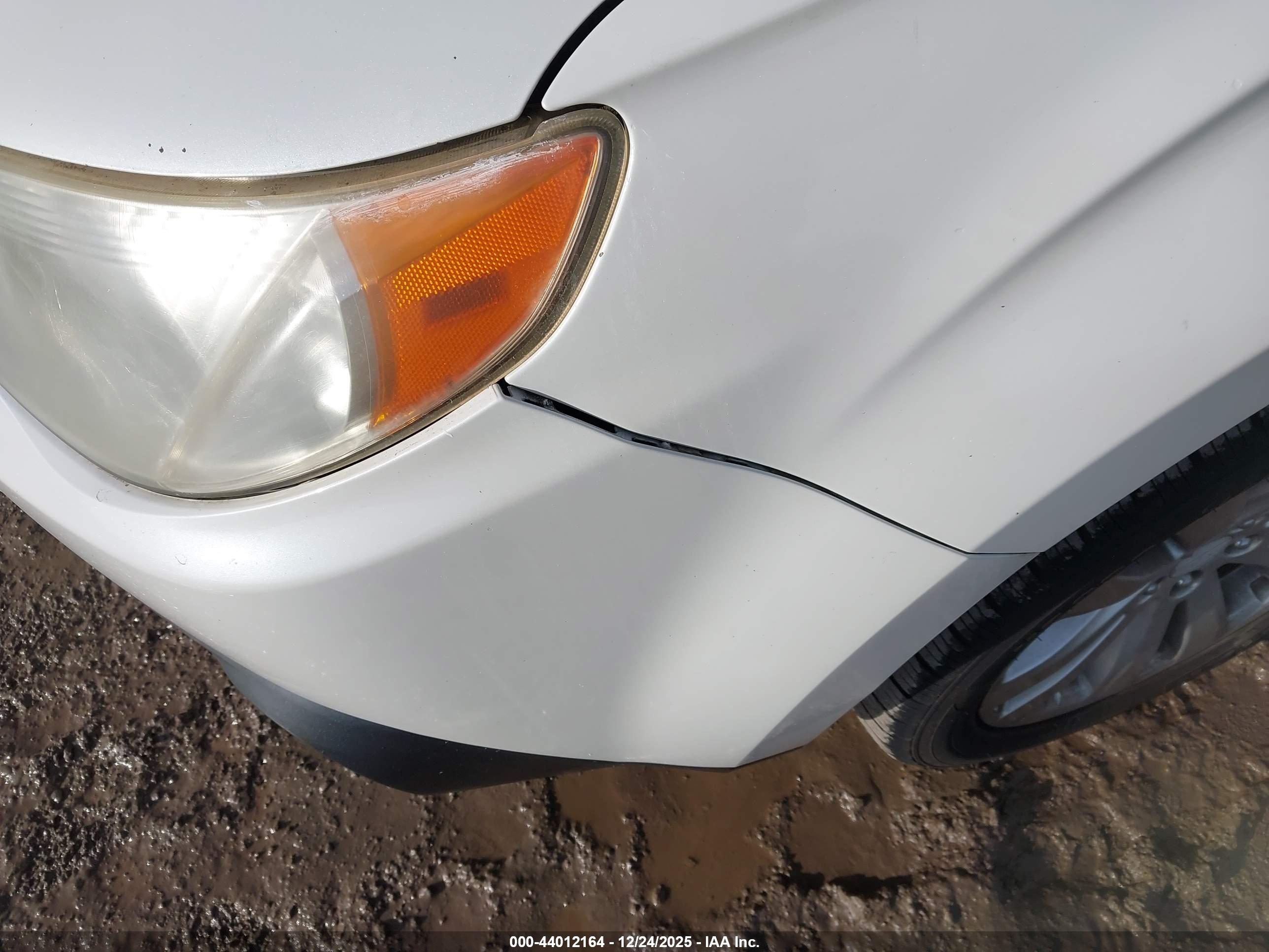 SUBARU FORESTER image 6