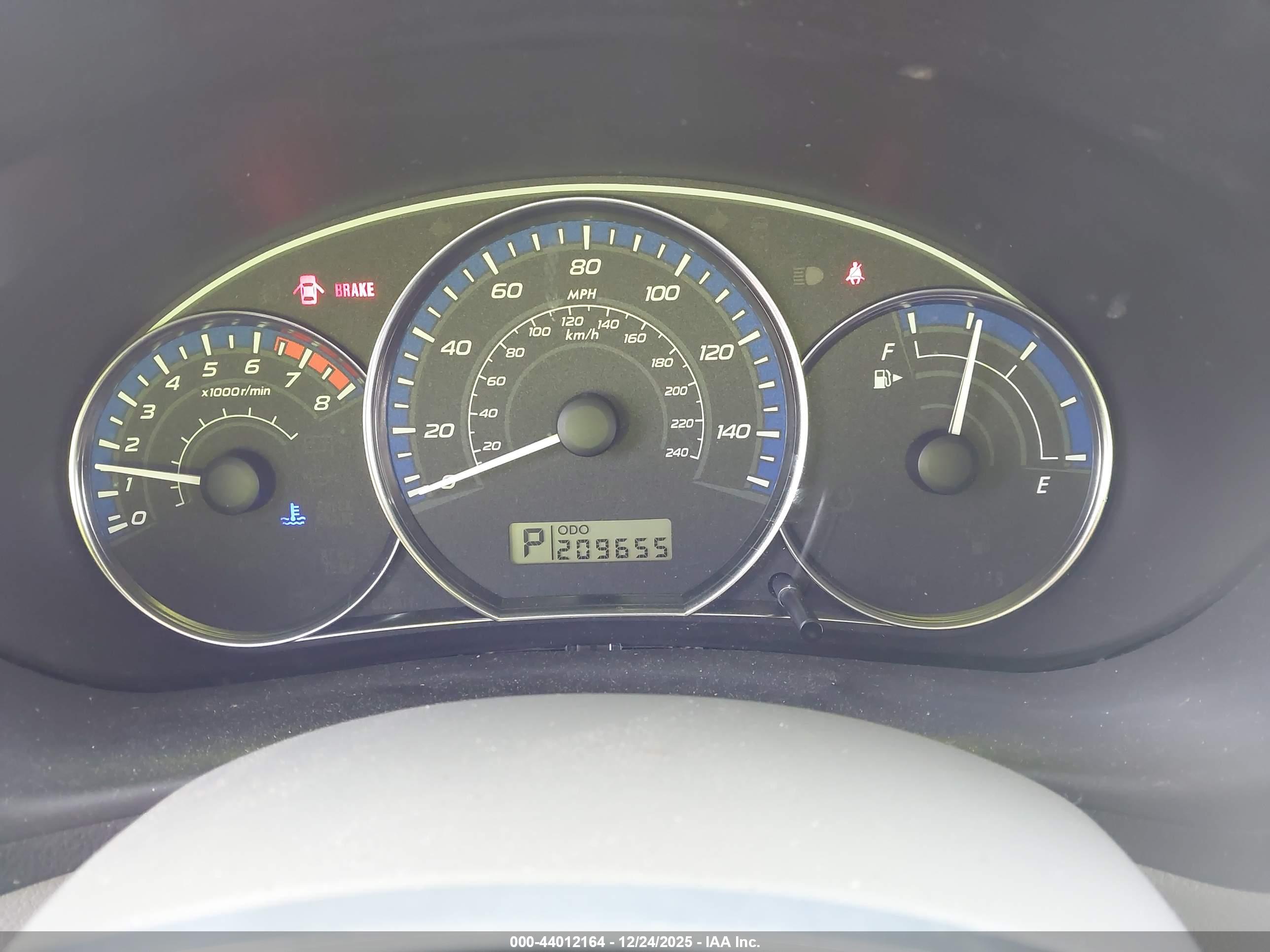 SUBARU FORESTER image 7