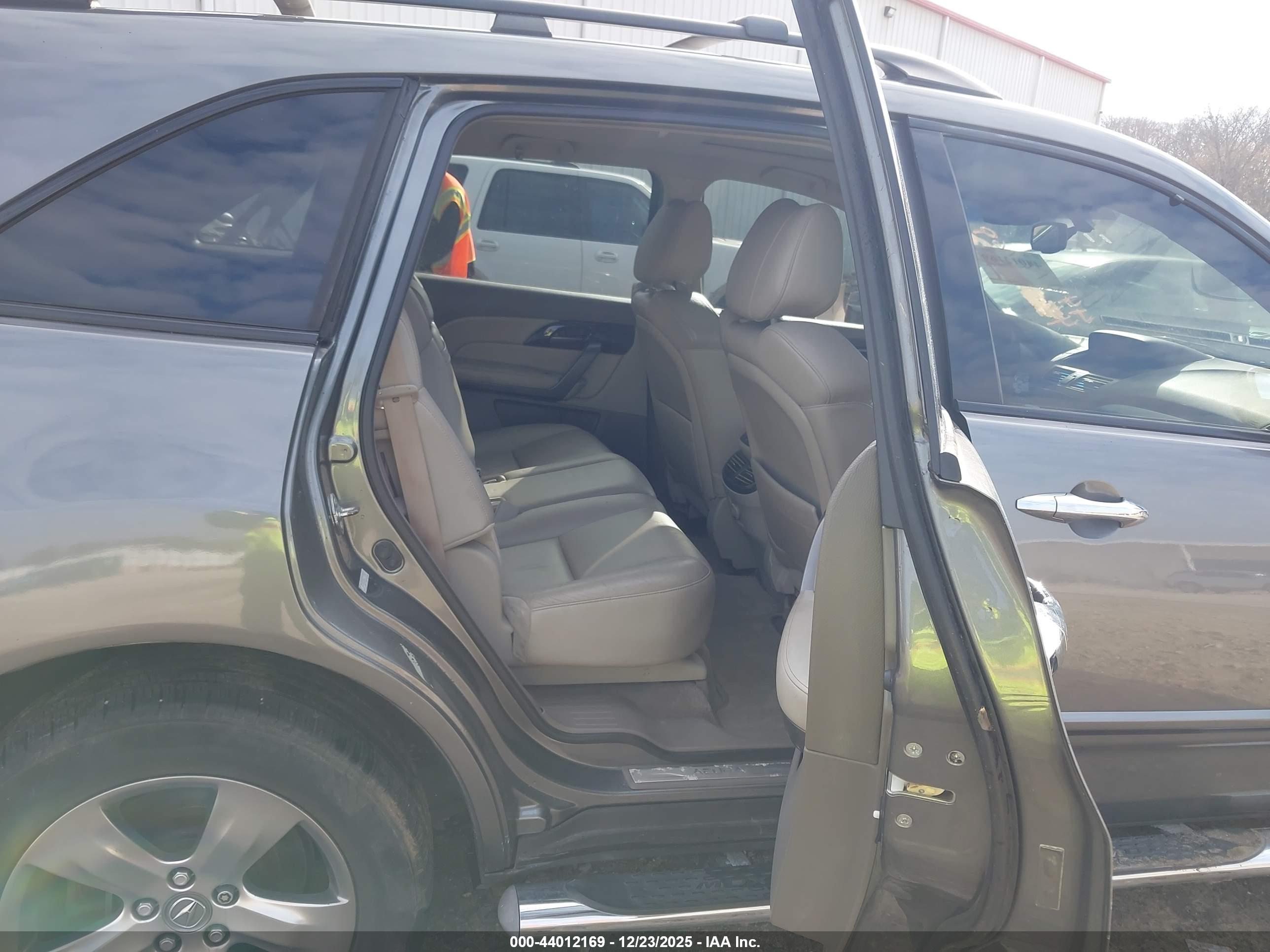 ACURA MDX image 8