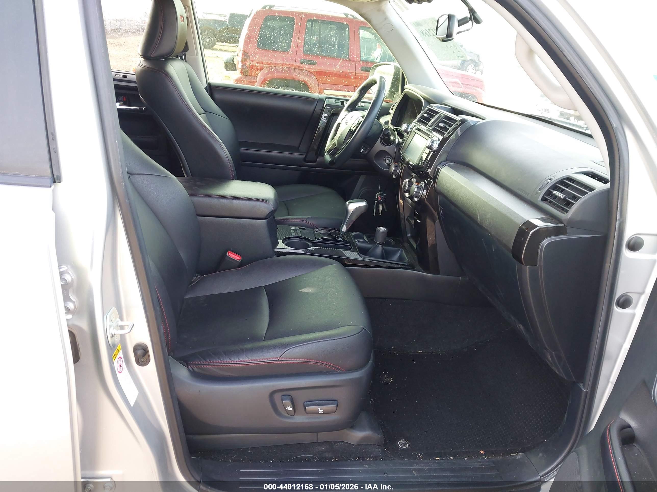 TOYOTA 4RUNNER image 5