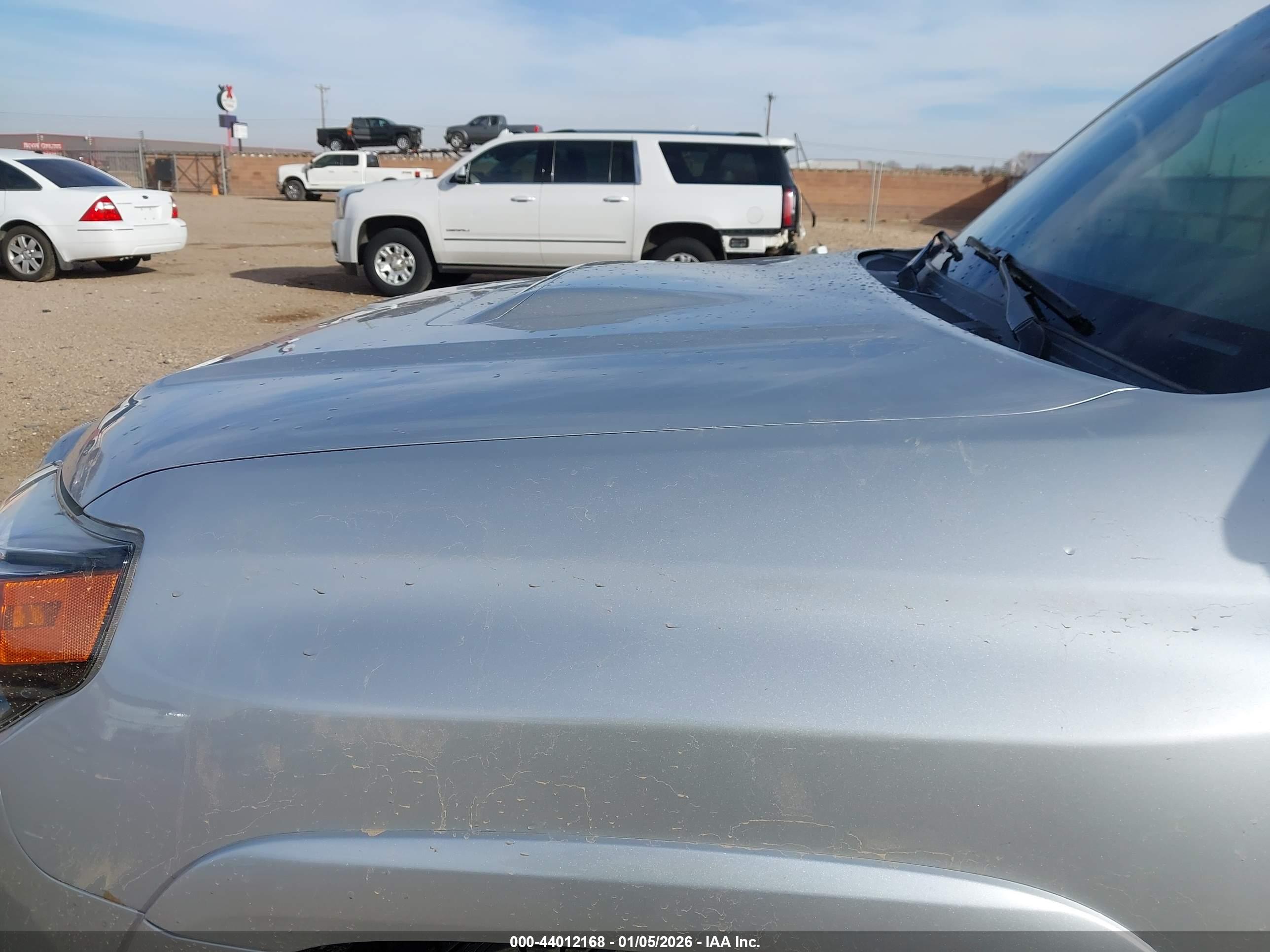TOYOTA 4RUNNER image 6